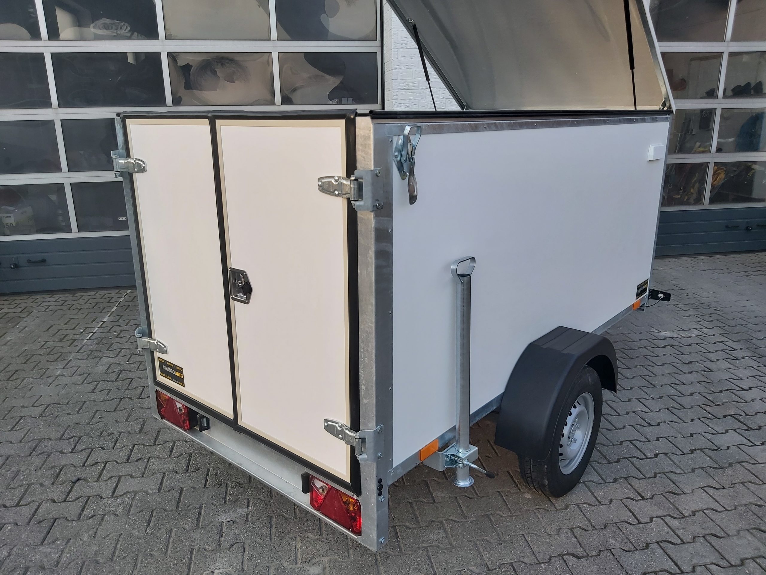 Kargo Deckel TFDL 250.00 245x130x140cm Hecktüren Stützen (S) 100km/H 1300kg