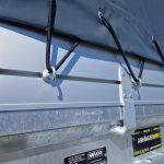 MEDAX – 2 3000 405x203x210cm Hochplane grau 12″ niedrig Fahrwerk 3000kg