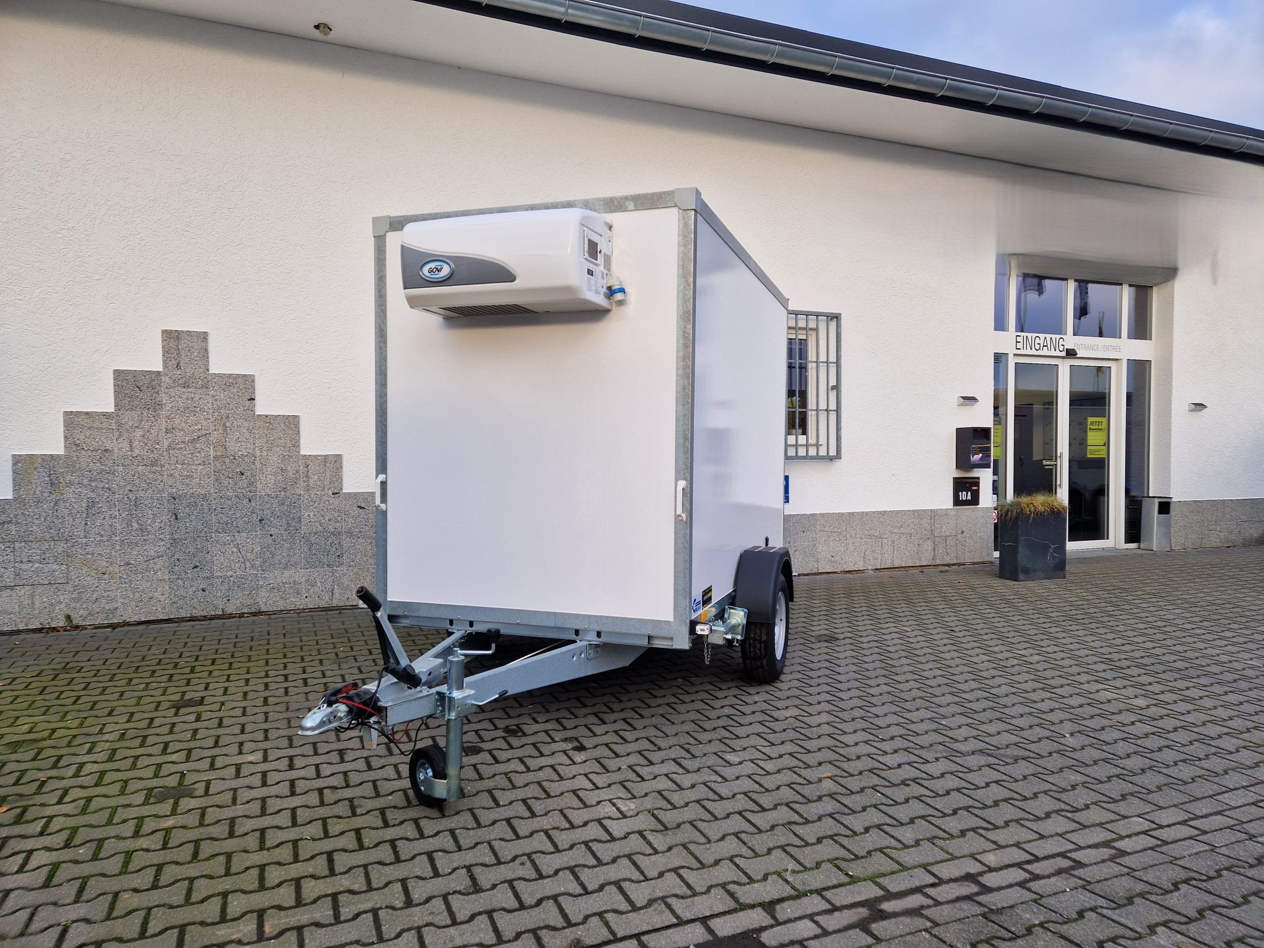 Kargo CoolBoxx FK1326H 251x150x178cm Lebensmittel 230V Govi Kühlung Stützen 1300kg 100km/H