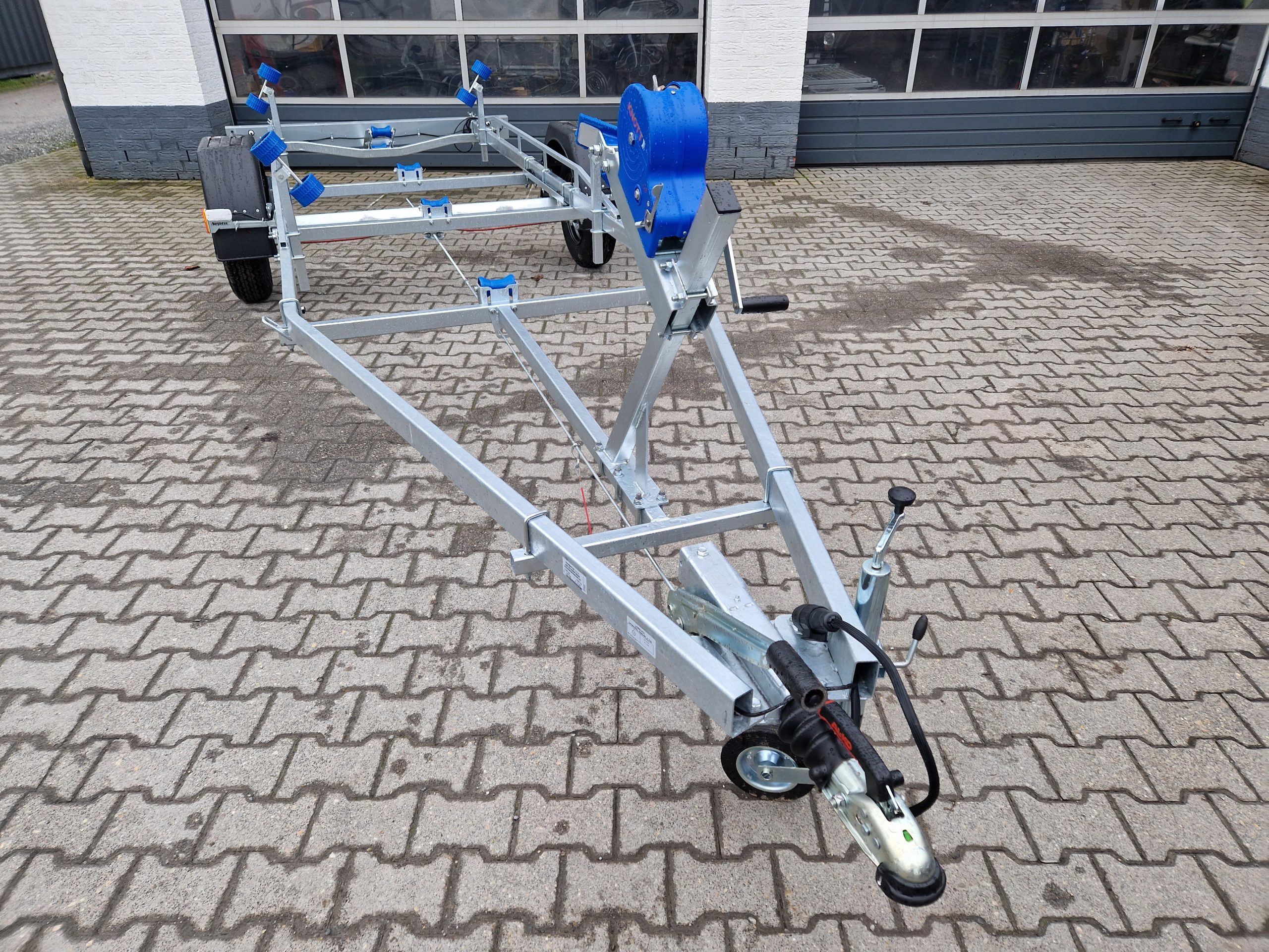 Neptun Bootstrailer Navy GN 231 1300 mit Winde 1300kg Neu