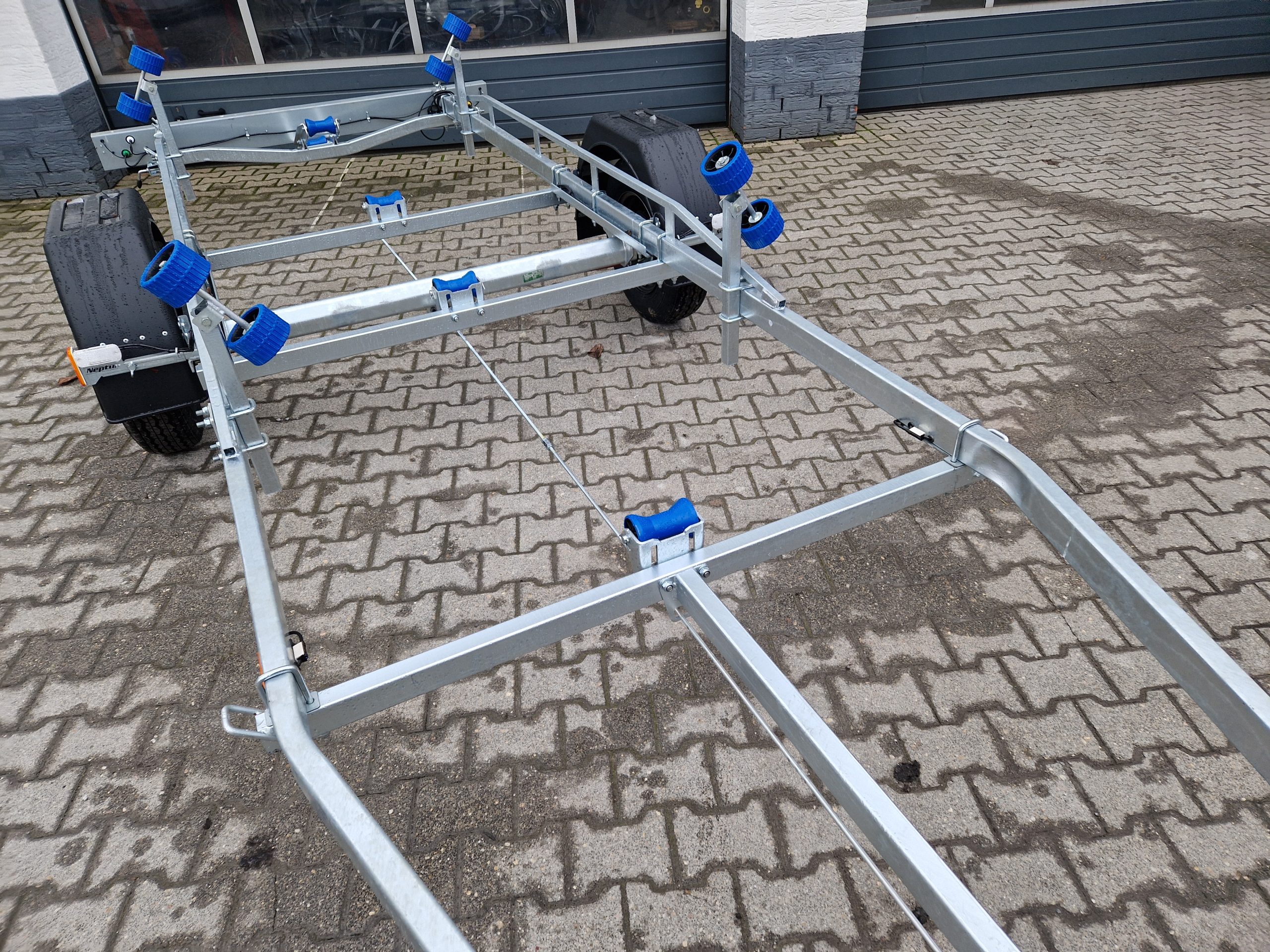 Neptun Bootstrailer Navy GN 231 1300 mit Winde 1300kg Neu