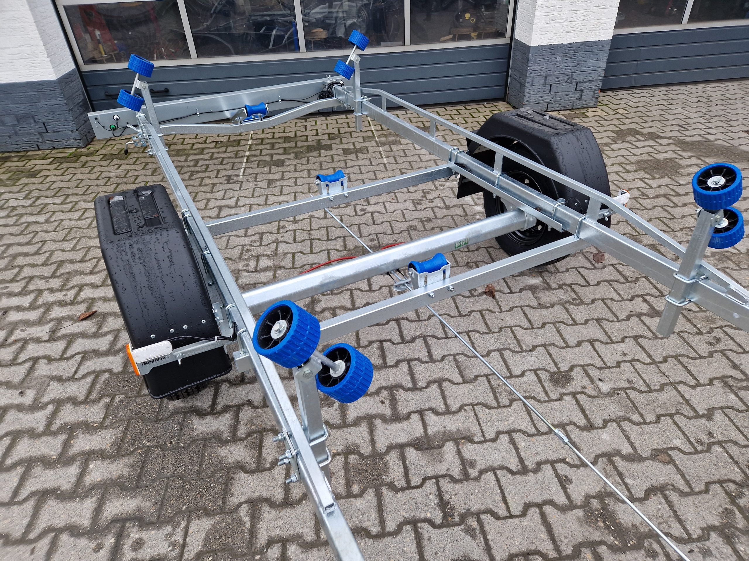 Neptun Bootstrailer Navy GN 231 1300 mit Winde 1300kg Neu