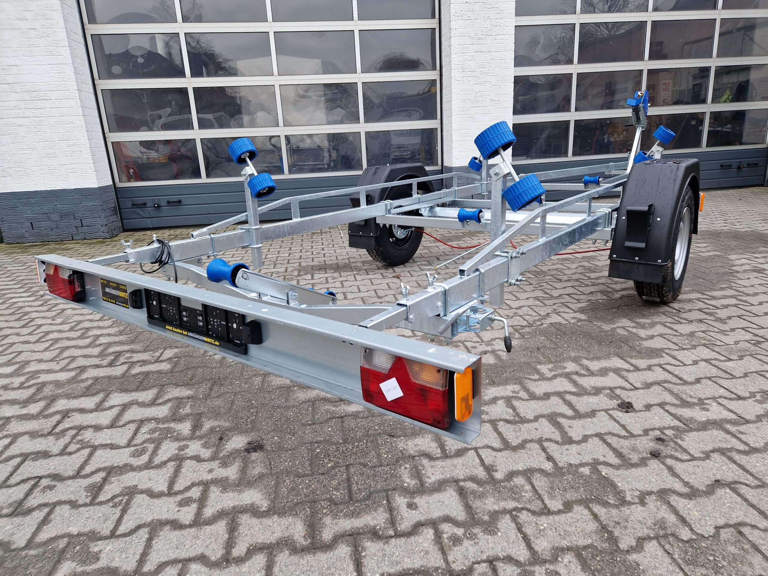 Neptun Bootstrailer Navy GN 231 1300 mit Winde 1300kg Neu