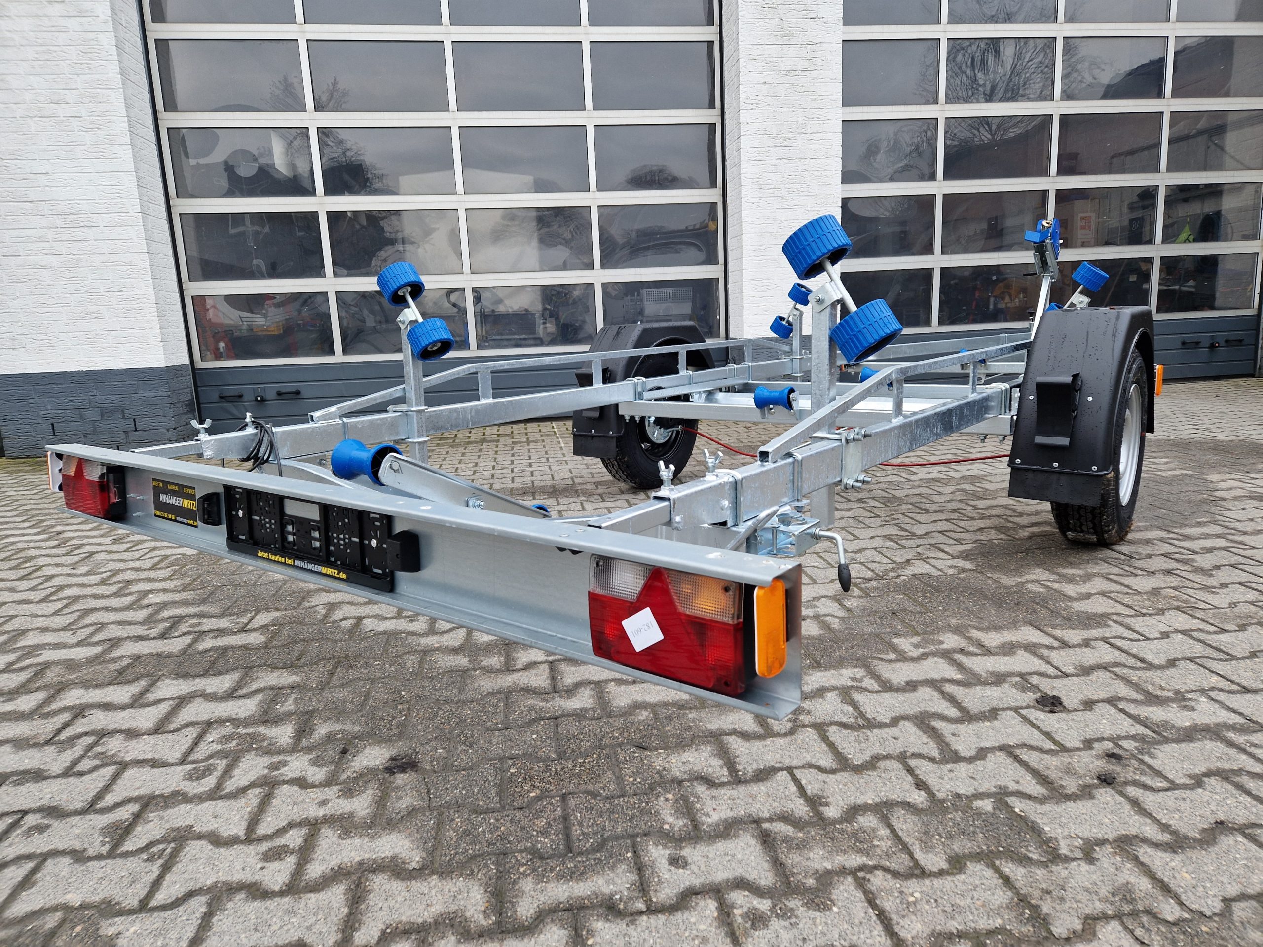 Neptun Bootstrailer Navy GN 231 1300 mit Winde 1300kg Neu