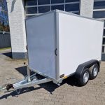 Saris Koffer GO 306 154 180 2700 2 306x154x180cm GFK weiß Auffahrklappe (M) 2700kg Modell 2025