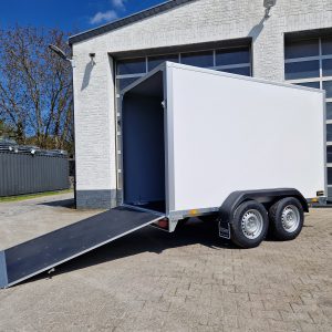 Saris Koffer GO 306 154 180 2700 2 306x154x180cm GFK weiß Auffahrklappe (M) 2700kg Modell 2025