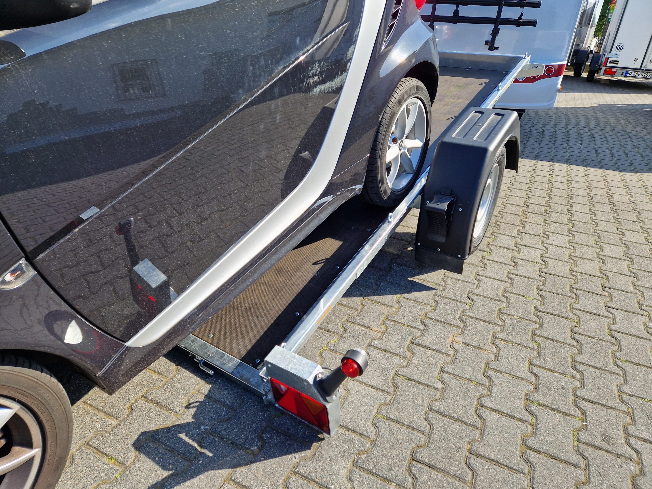 Kleinfahrzeug Transporter Multi easyload UNI N13 – 305 305x166x10cm (M) 1300kg online Aktion