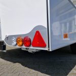 Verkaufsanhänger VK 300 220 aero retro 300x220x230cm extrabreit 2 Verkaufsklappen Hecktür 1300kg