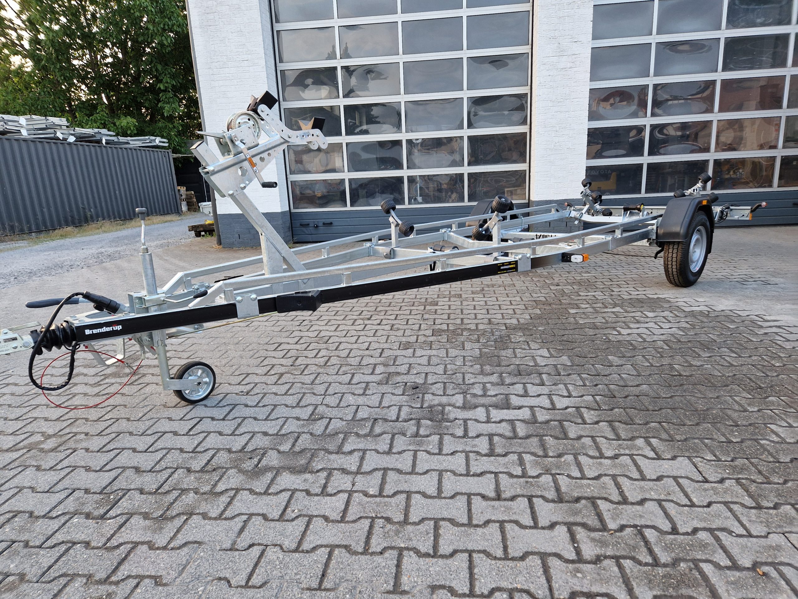 Brenderup Bootstrailer Premium 221800 B SR 1800 Superrollen Winde Boote bis 640cm 1800kg 312267