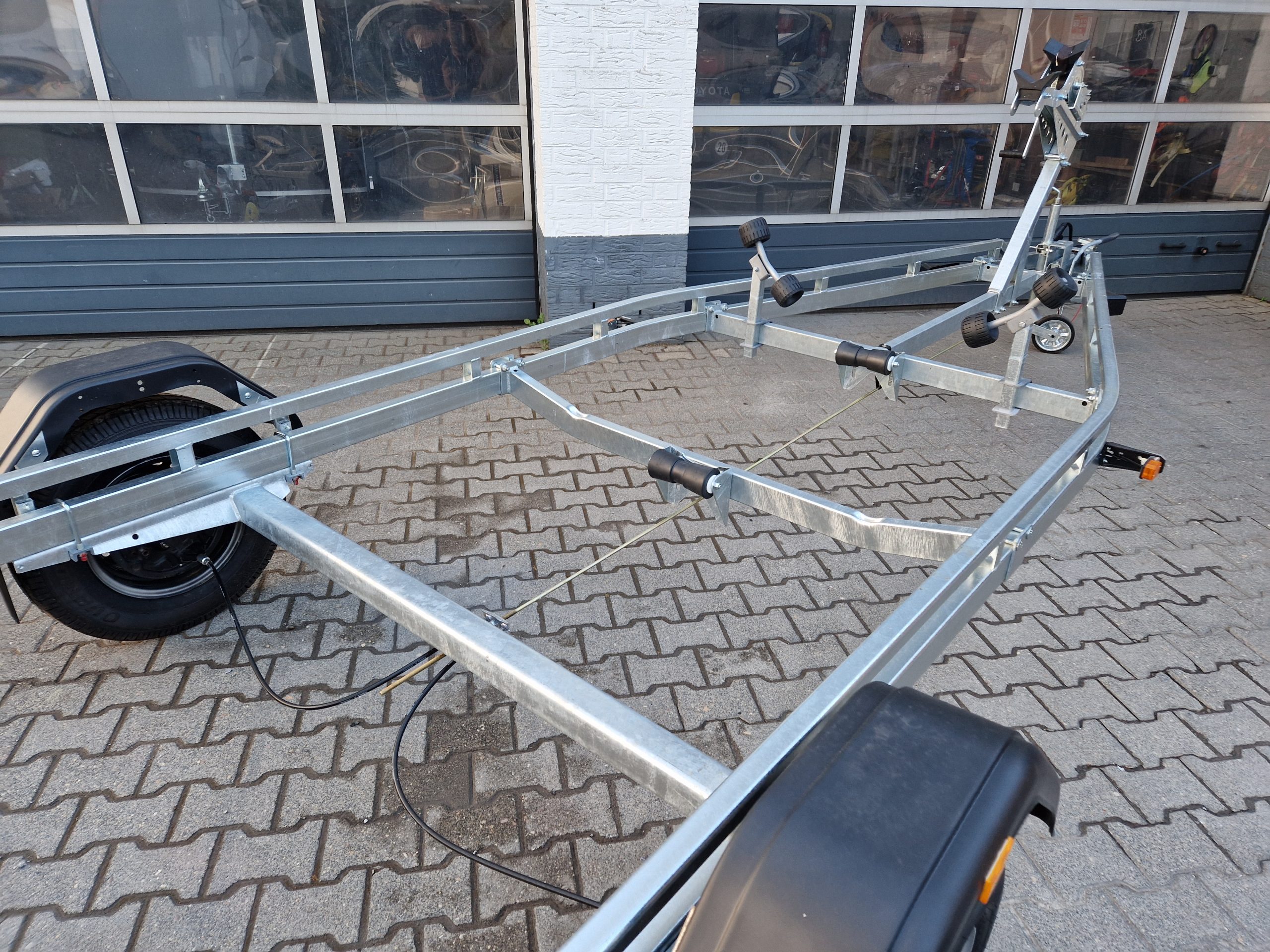 Brenderup Bootstrailer Premium 221800 B SR 1800 Superrollen Winde Boote bis 640cm 1800kg 312267