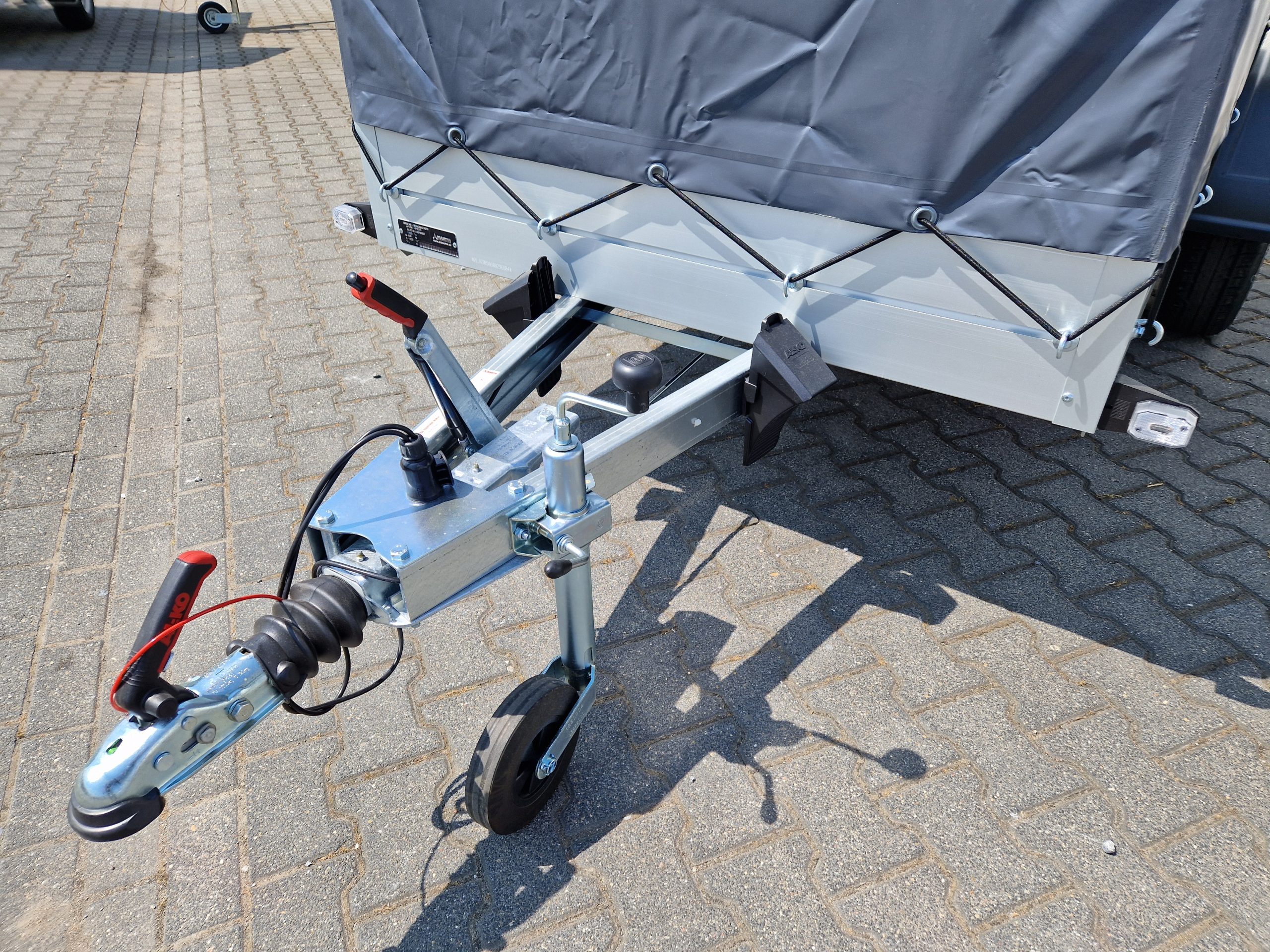 Aluliner Planen Anhänger GTB 1200 301x126x150cm +Hochplane grau schräg (M) 1200kg Aktion