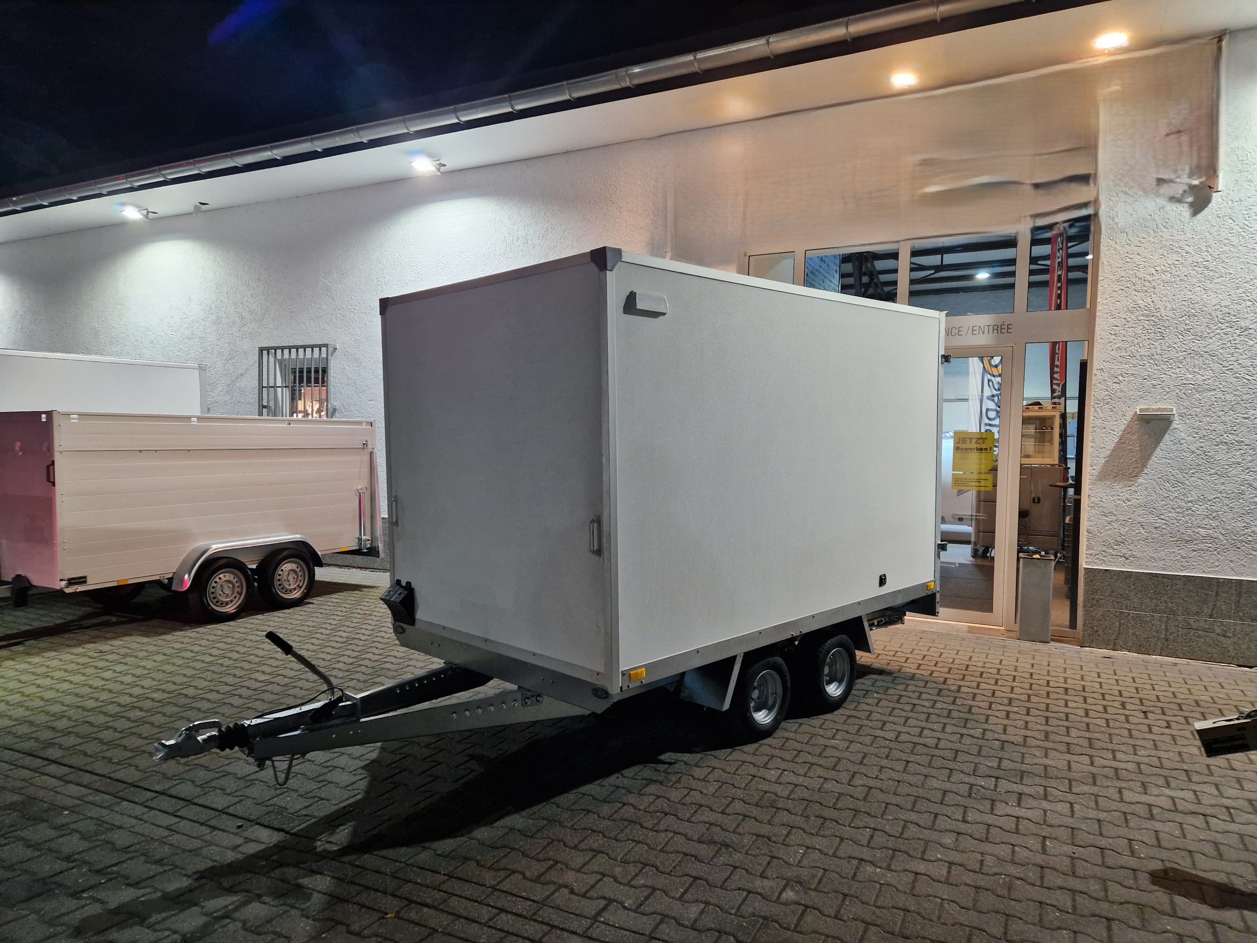 Kargo Koffer Hochlader FC2730HTD 305x180x180cm Stützen 10″ (M) 2700kg 100km/H Modell 2026