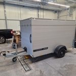 ALUBOXX Deckelanhänger GTB 1500 VT3 Ultra Low 301x151x153cm LED black deal Modell 2025