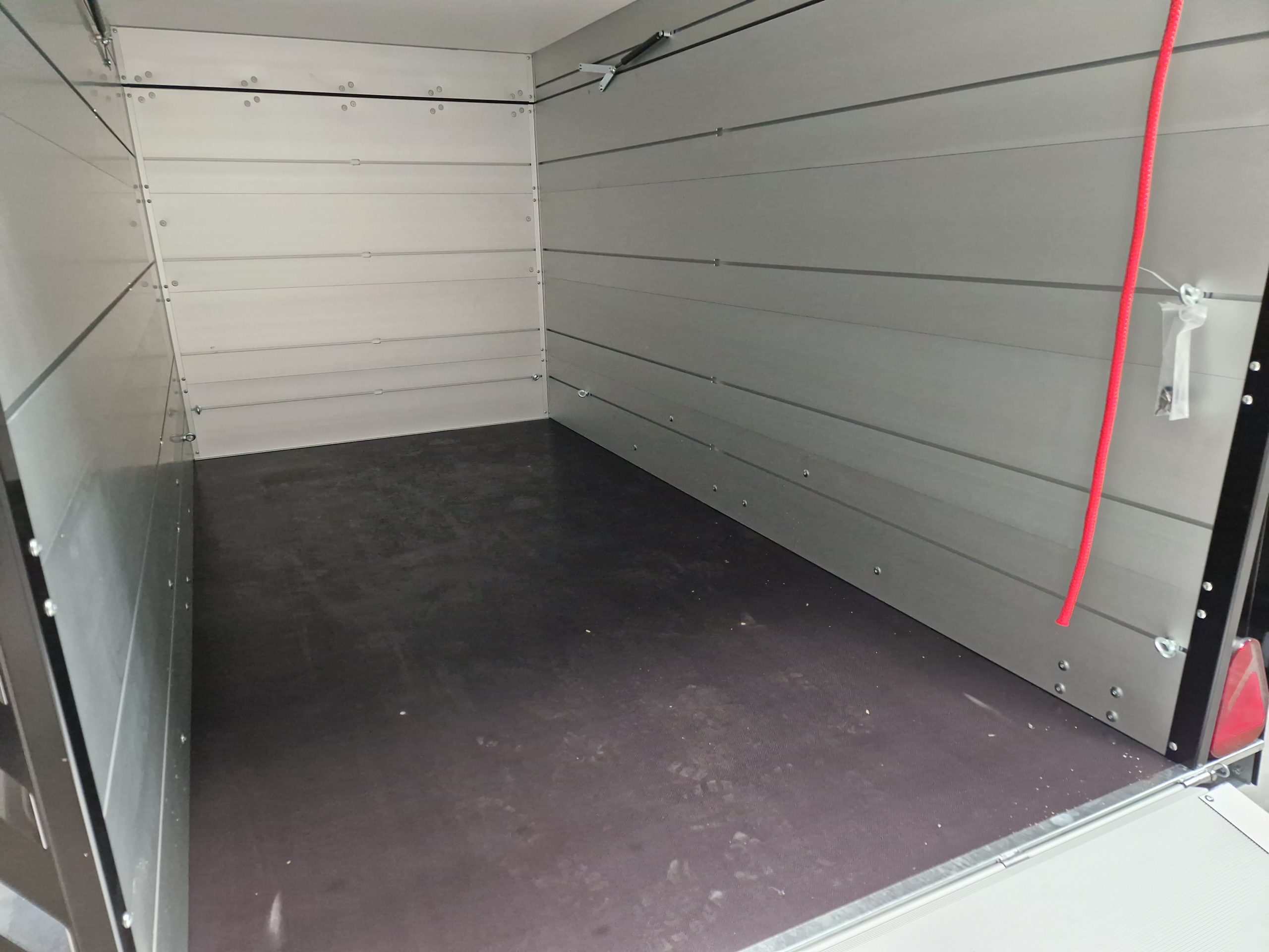 ALUBOXX Deckelanhänger GTB 2500 VT3 Ultra Low Tandem 2500kg