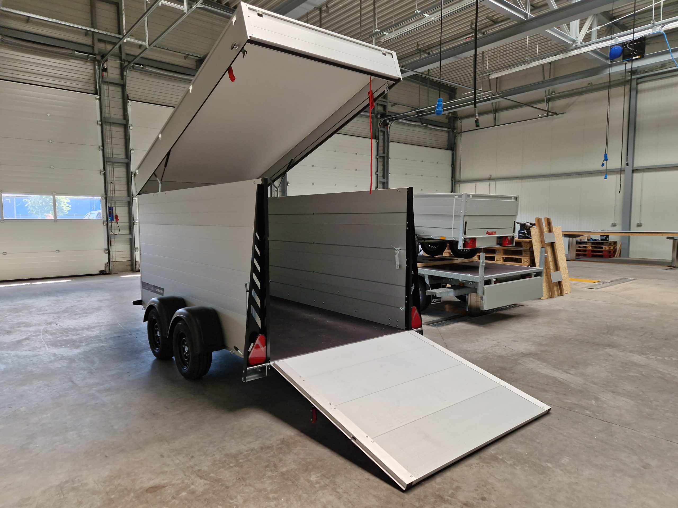ALUBOXX Deckelanhänger GTB 2500 VT3 Ultra Low Tandem 2500kg