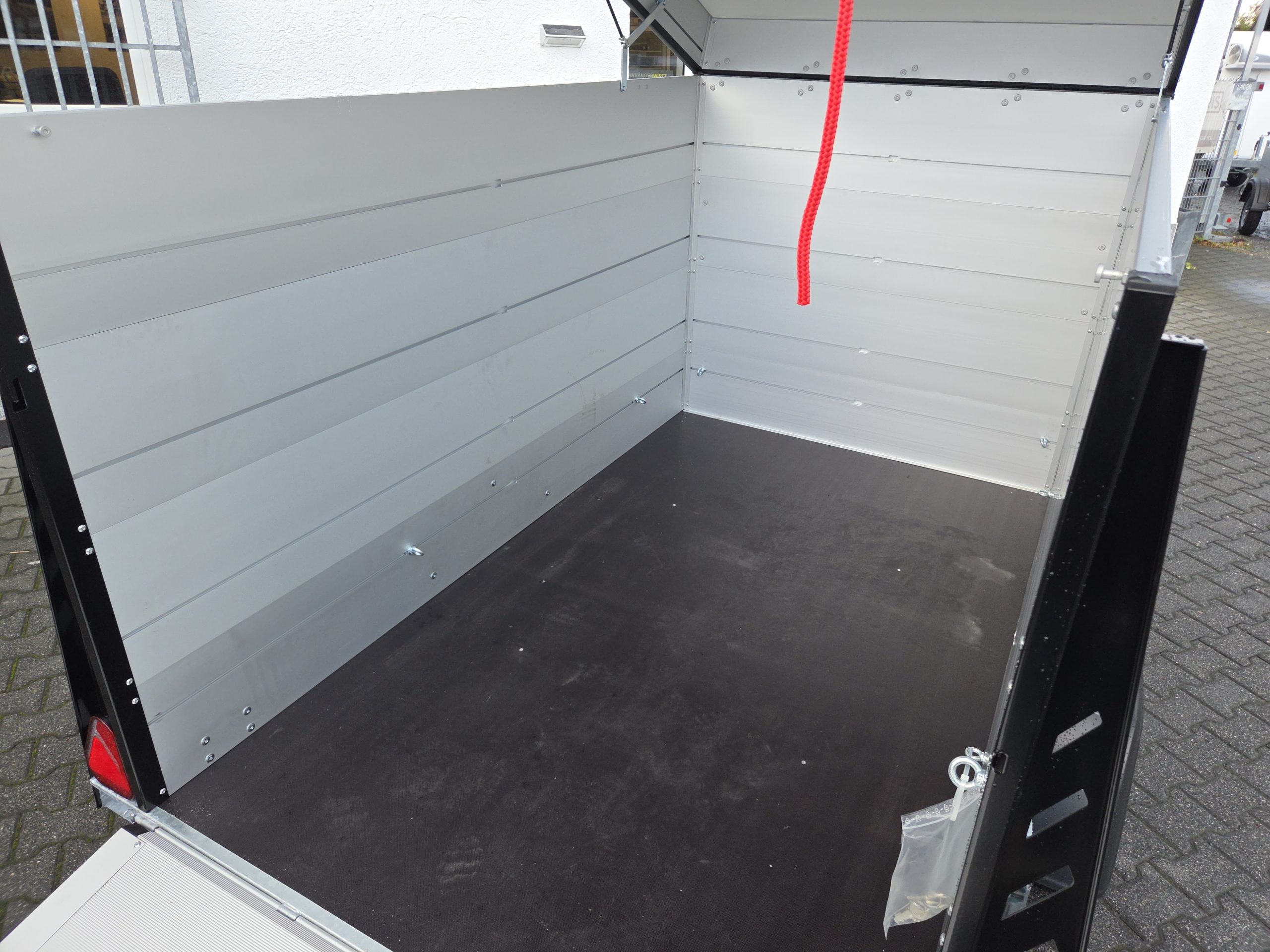 ALUBOXX Deckelanhänger GTB 1350 VT3 Ultra Low 251x151cm 1350kg