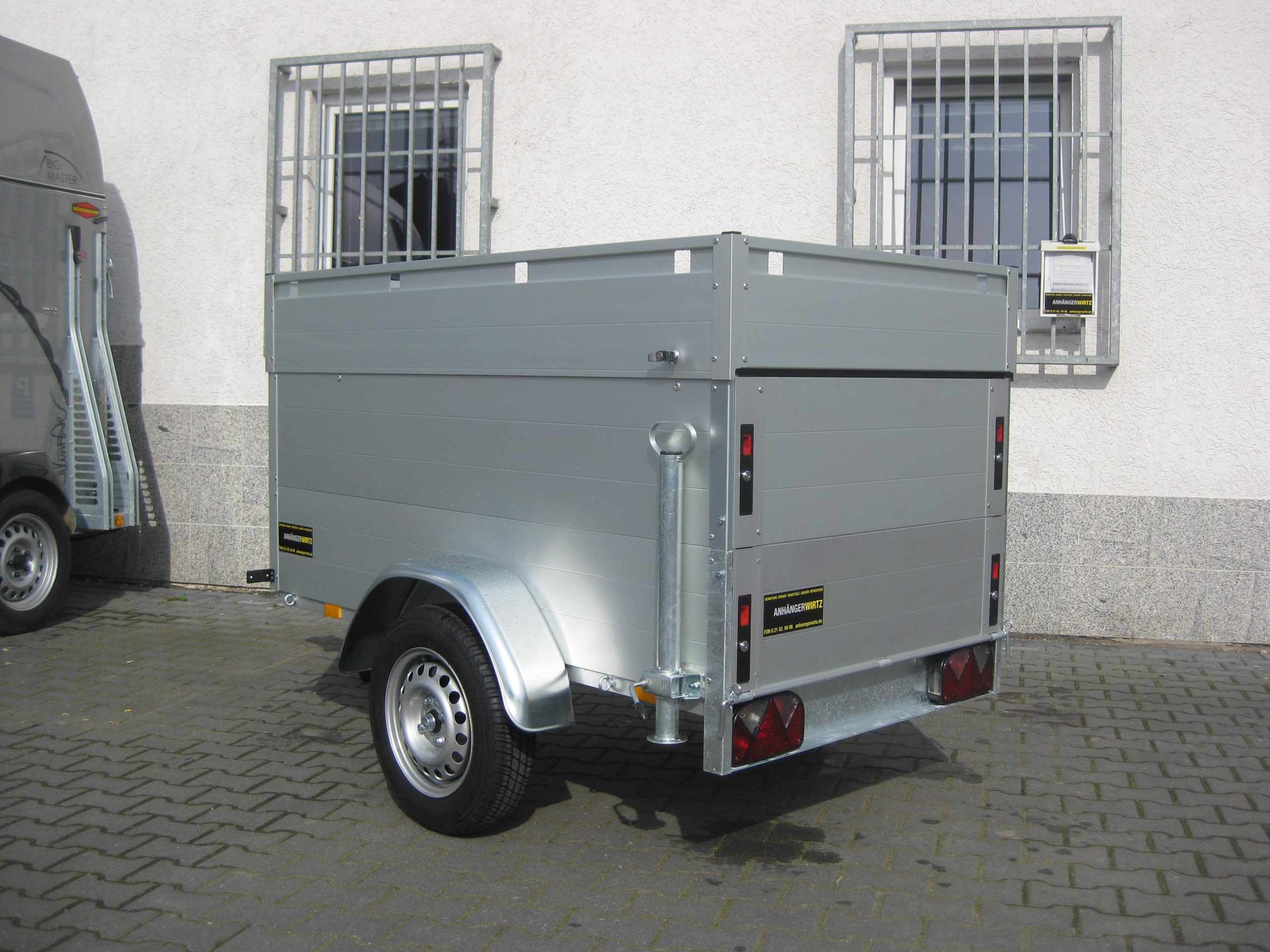 ALUBOXX Deckelanhänger GT 500 VT1 181x101x83cm (XXS) 500kg Best Deal Aktion