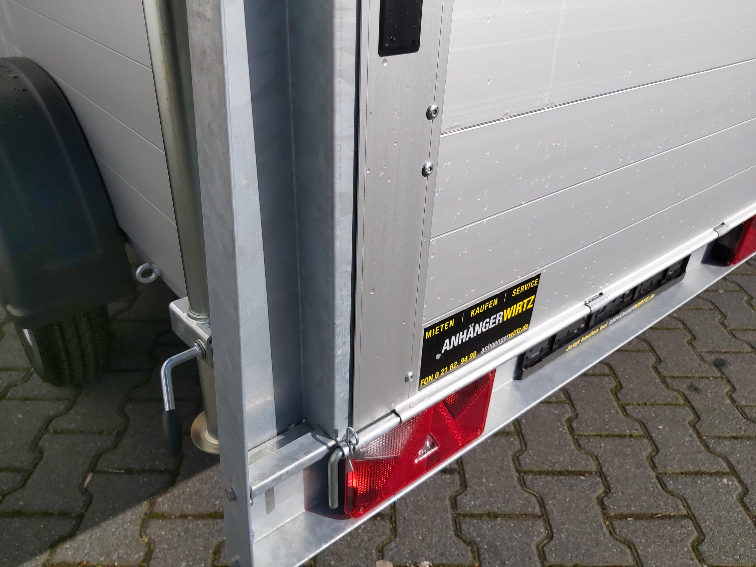 ALUBOXX Deckelanhänger GTB 750 VT2 211x126x118cm Heckrampe (XS) 750kg Top Seller Angebot