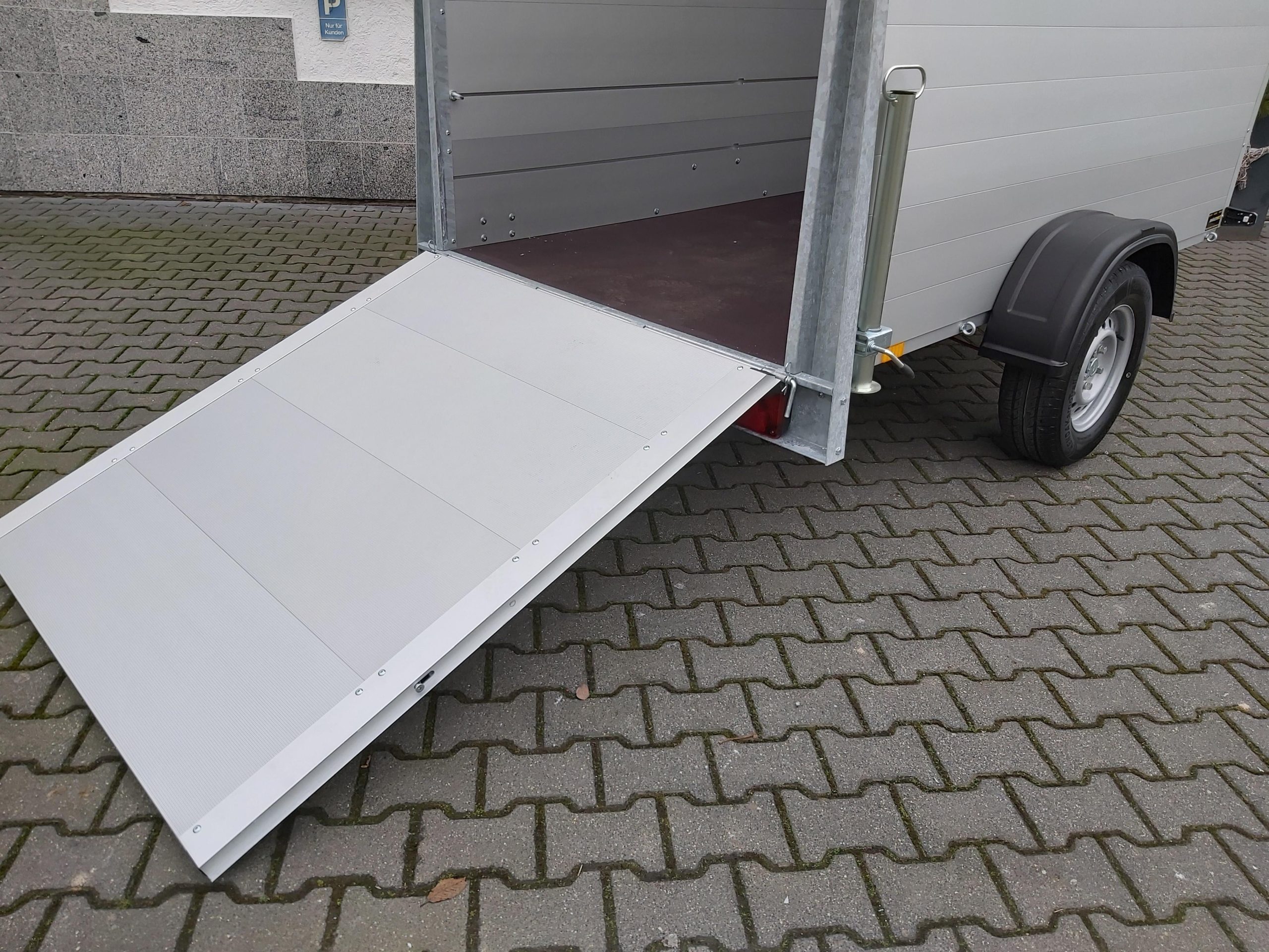 ALUBOXX Deckelanhänger GTB 1200 VT3 251x126x153cm Heckrampe (S) 1200kg Frühling Aktion