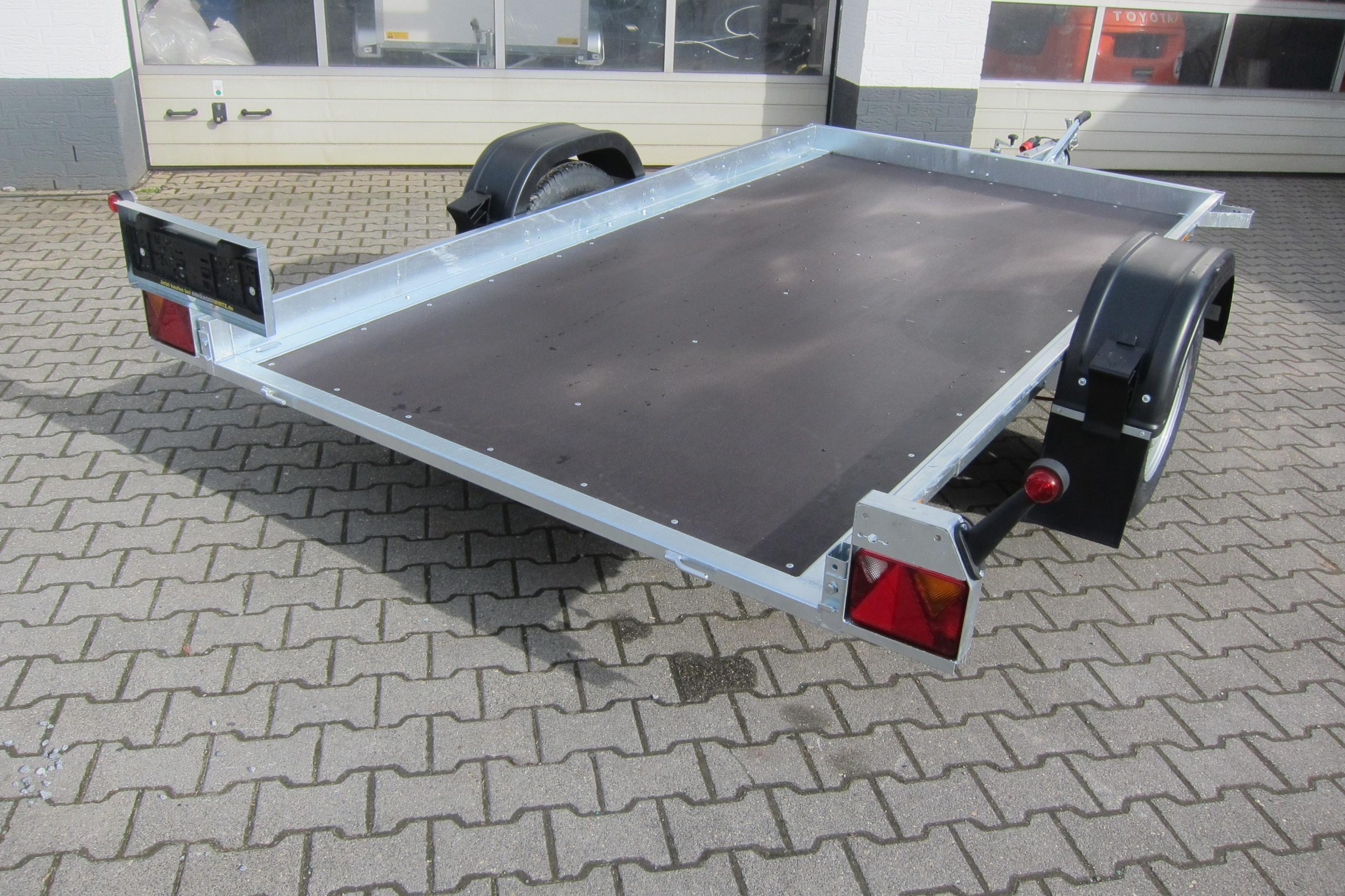 Kleinfahrzeug Transporter Multi easyload UNI N13 – 305 305x166x10cm (M) 1300kg online Aktion