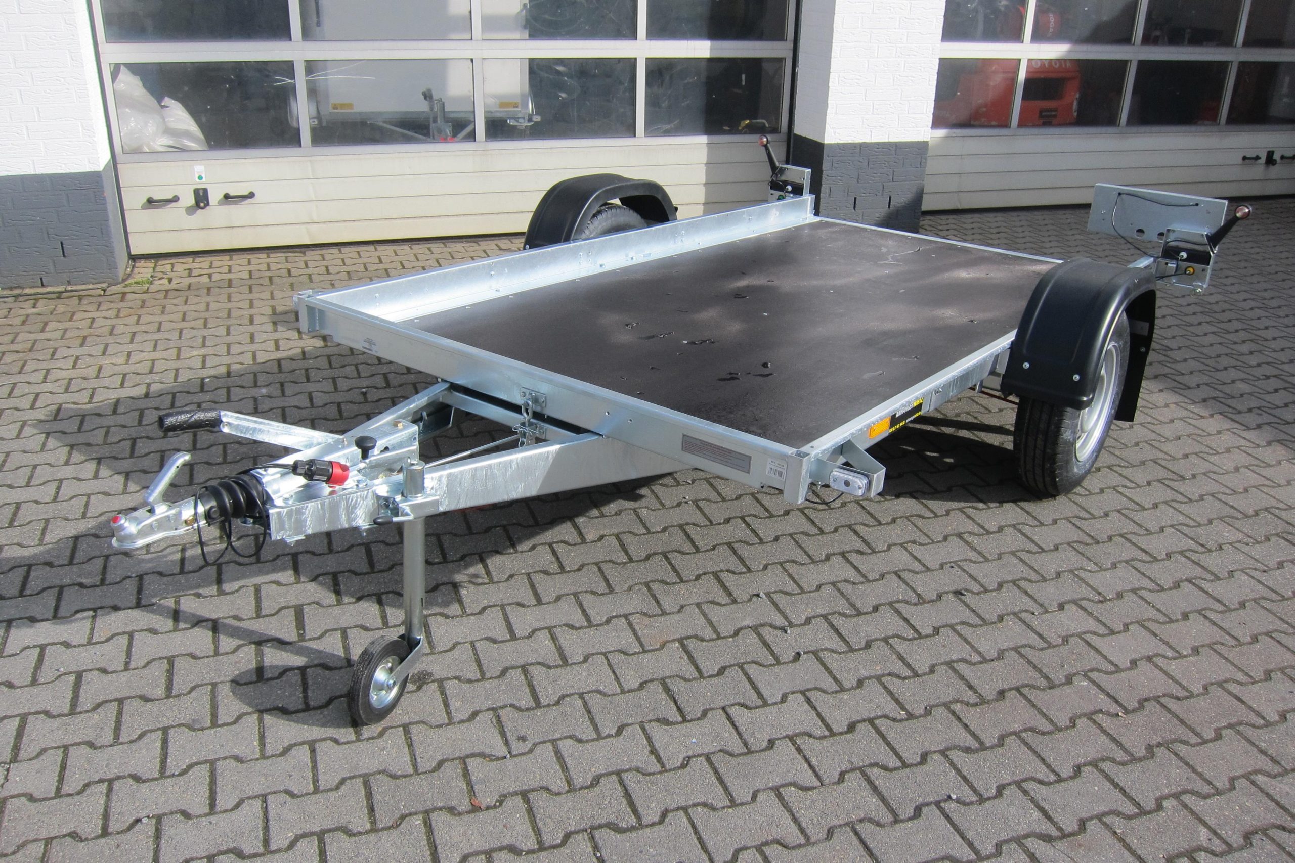 Kleinfahrzeug Transporter Multi easyload UNI N13 – 305 305x166x10cm (M) 1300kg online Aktion