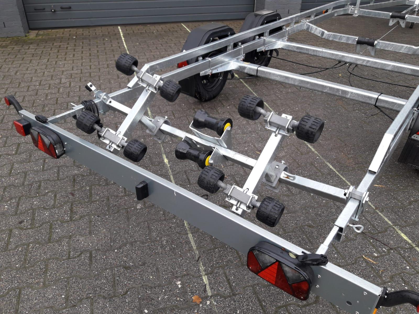 Brenderup Bootstrailer Premium 242000 TB SR 2000 Superrollen Winde Boote bis 650cm 2000kg 312268