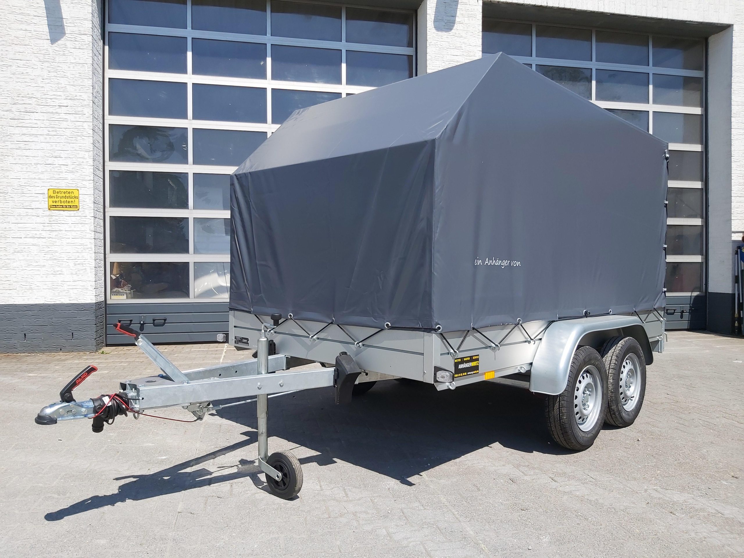 Aluliner Planen Anhänger GTT 2000 301x151x150cm Plane grau schräg (M) 2000kg Aktion
