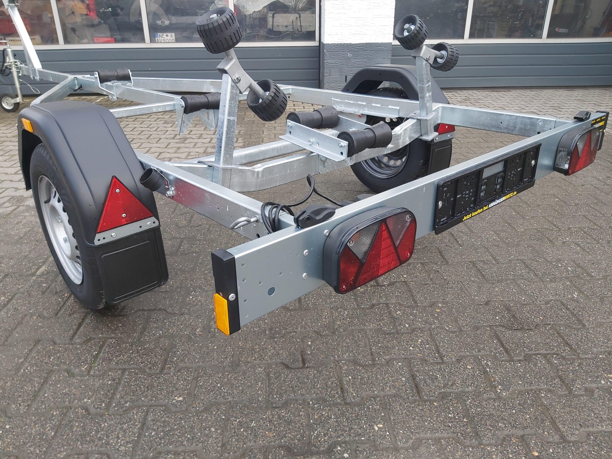 Brenderup Bootstrailer 750L UB Premium 180750UBL 750kg Winde 311959 April Online Aktion