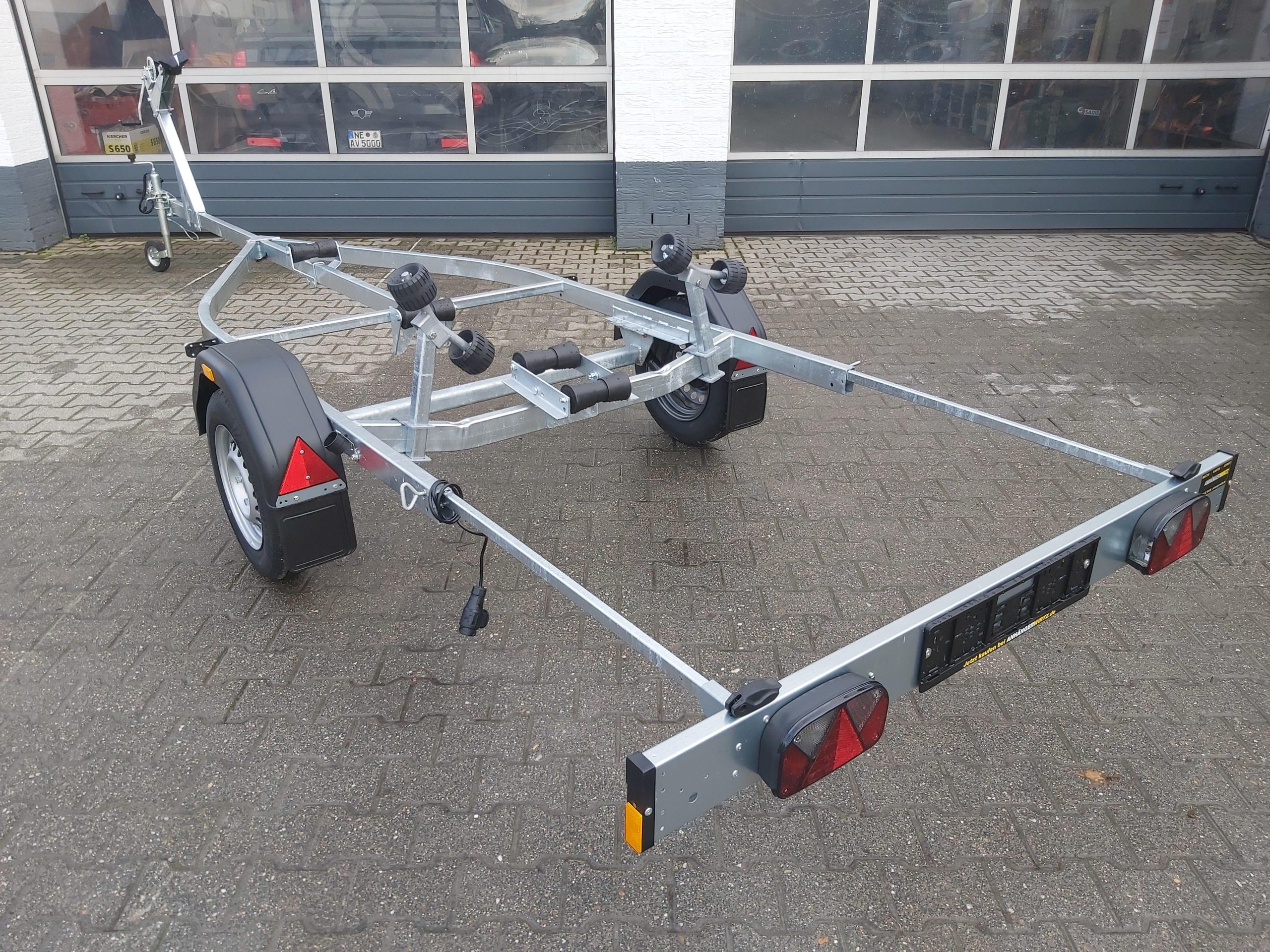 Brenderup Bootstrailer 750L UB Premium 180750UBL 750kg Winde 311959 April Online Aktion
