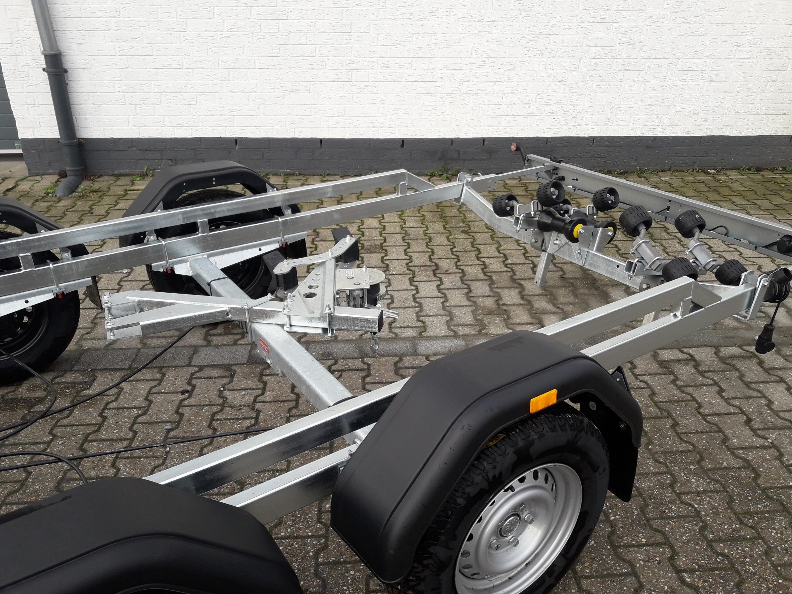 Brenderup Bootstrailer Premium 242500 TB SR 2500 Superrollen Winde 2500kg 312269 Modell 2025