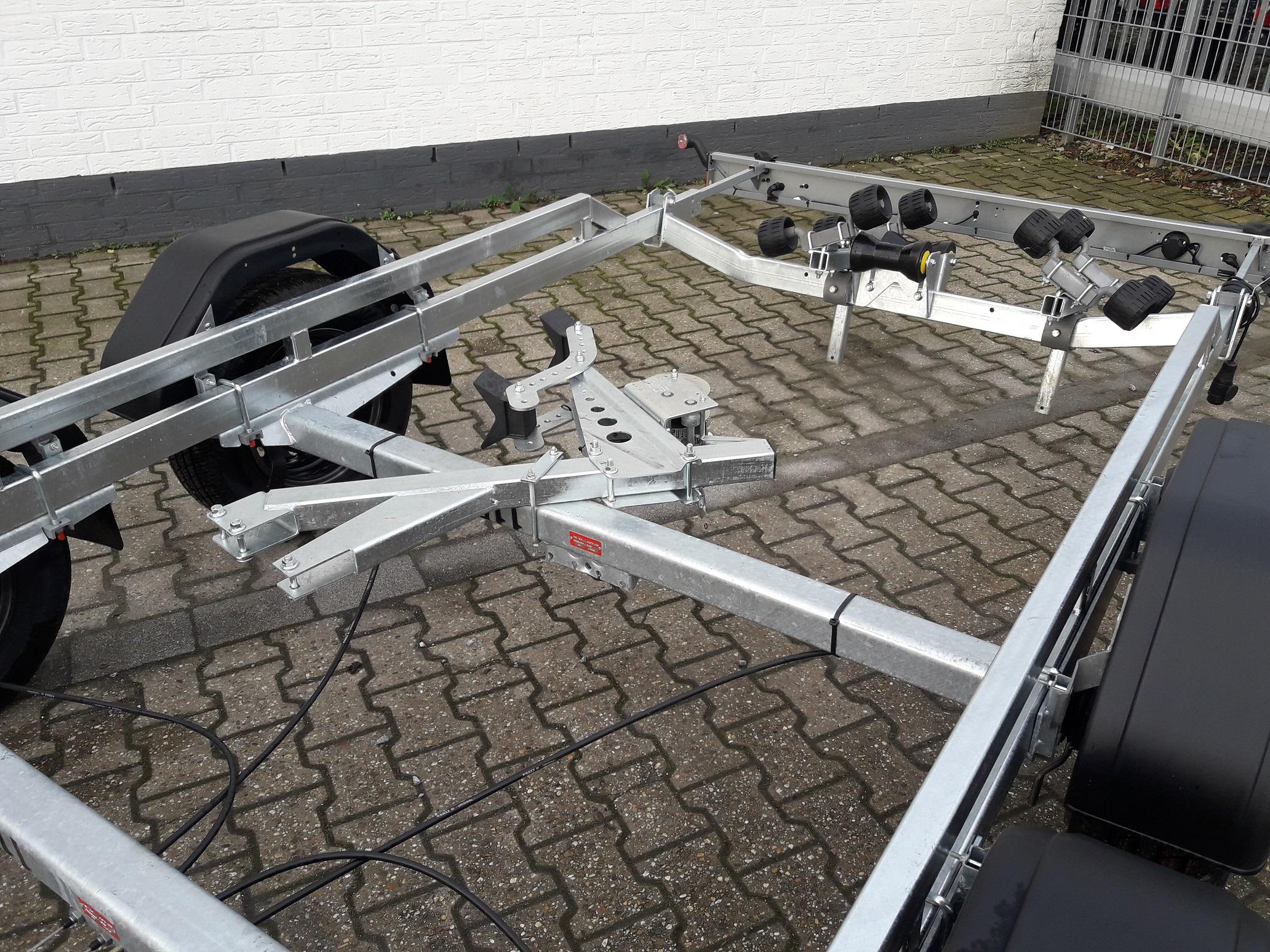 Brenderup Bootstrailer Premium 242500 TB SR 2500 Superrollen Winde 2500kg 312269 Modell 2025