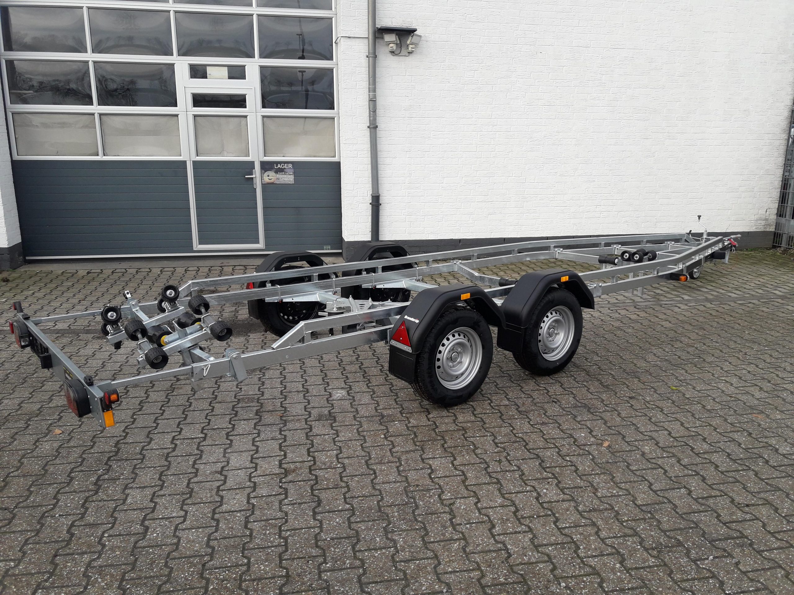 Brenderup Bootstrailer Premium 242500 TB SR 2500 Superrollen Winde 2500kg 312269 Modell 2025
