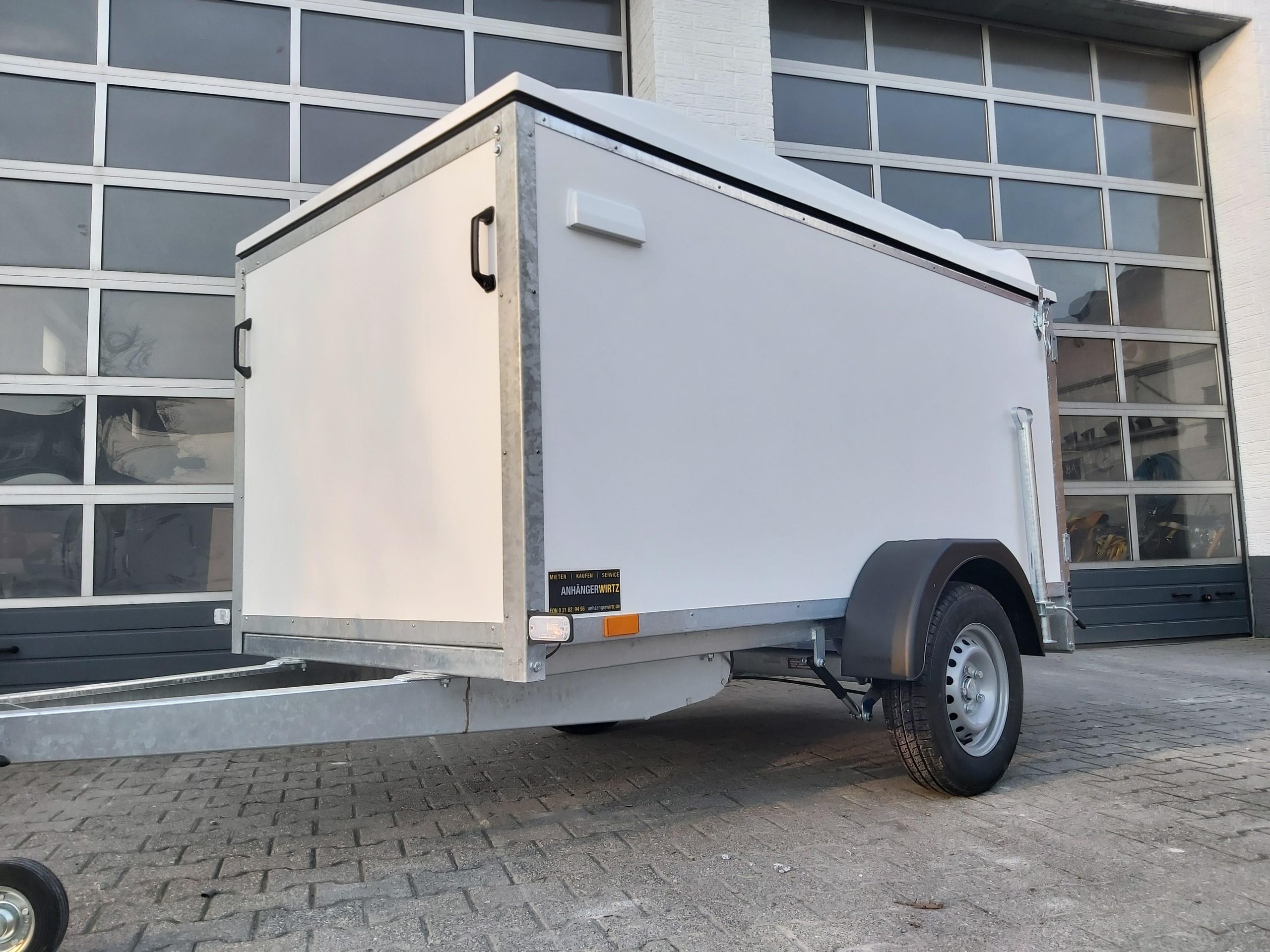 Kargo Deckel TFDL 250.01 245x130x140cm Heckrampe Stützen (S) 100km/H 1300kg Aktion
