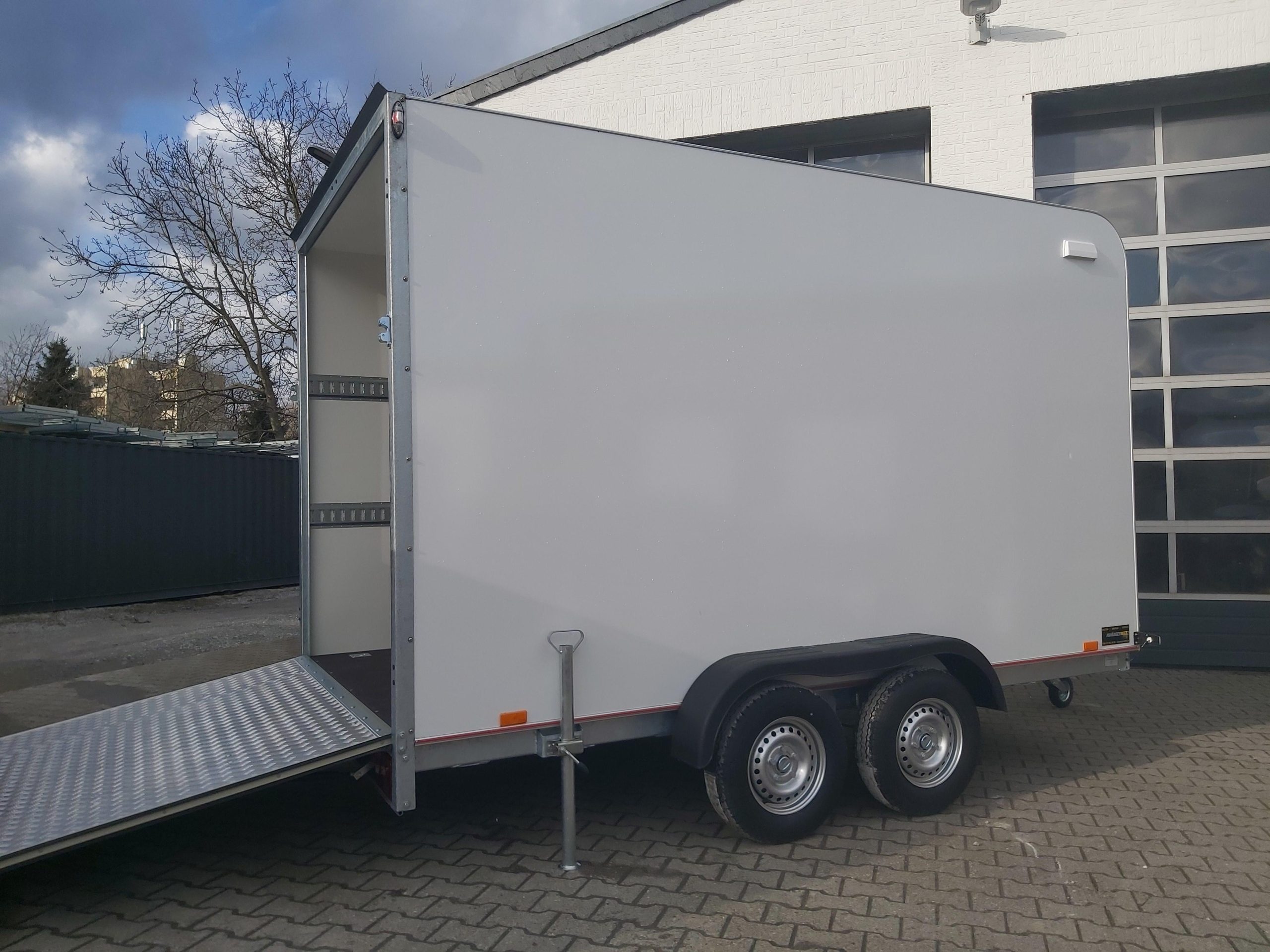 Koffer TFS 360T.01 2700 360x200x210cm aero Heckrampe Zurrsystem (L) 100km/h 2700kg