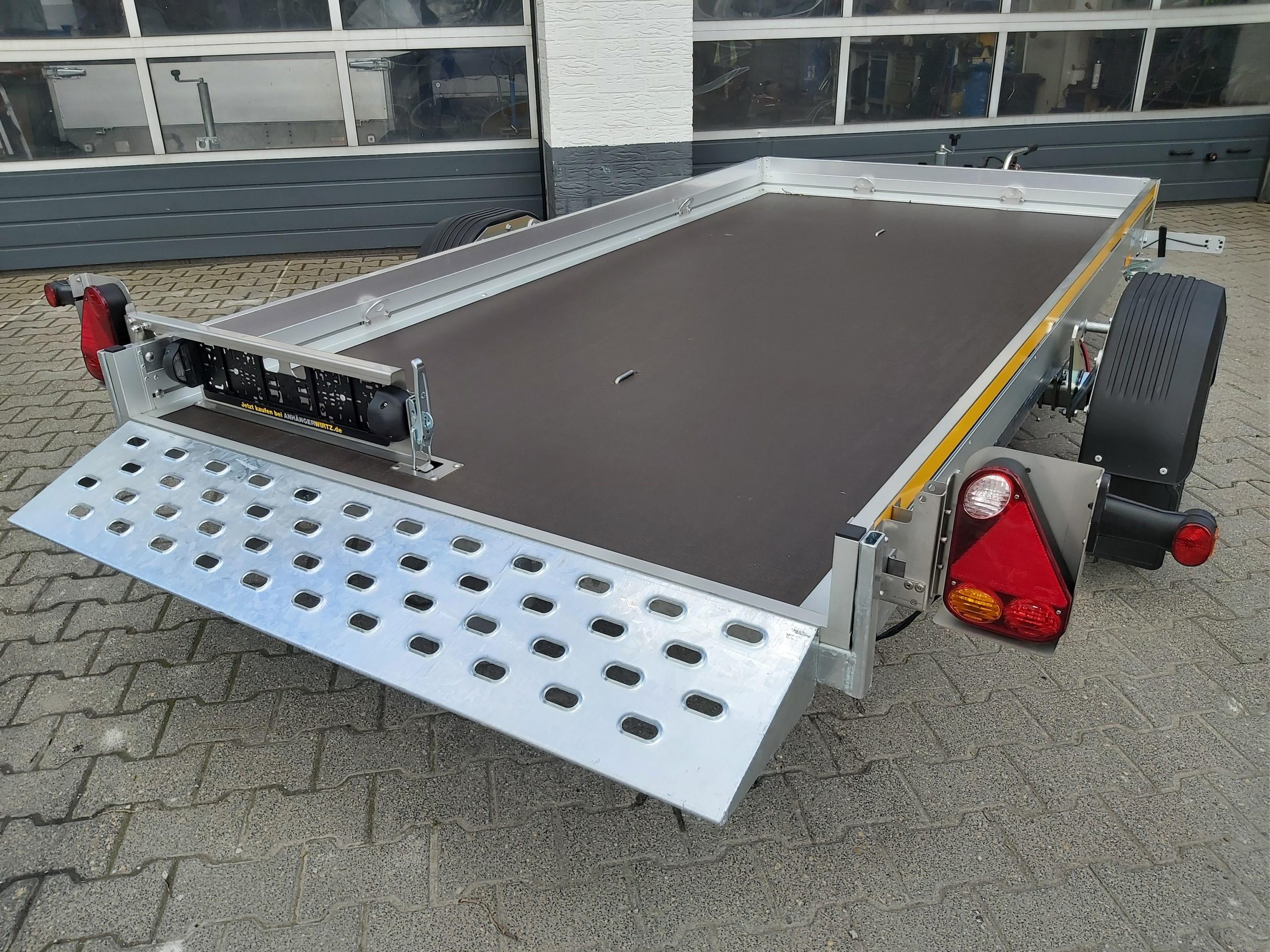 Senklift Anhänger MSL 1530/151 301x151x10cm yellow Plattform hydraulisch absenkbar 1500kg