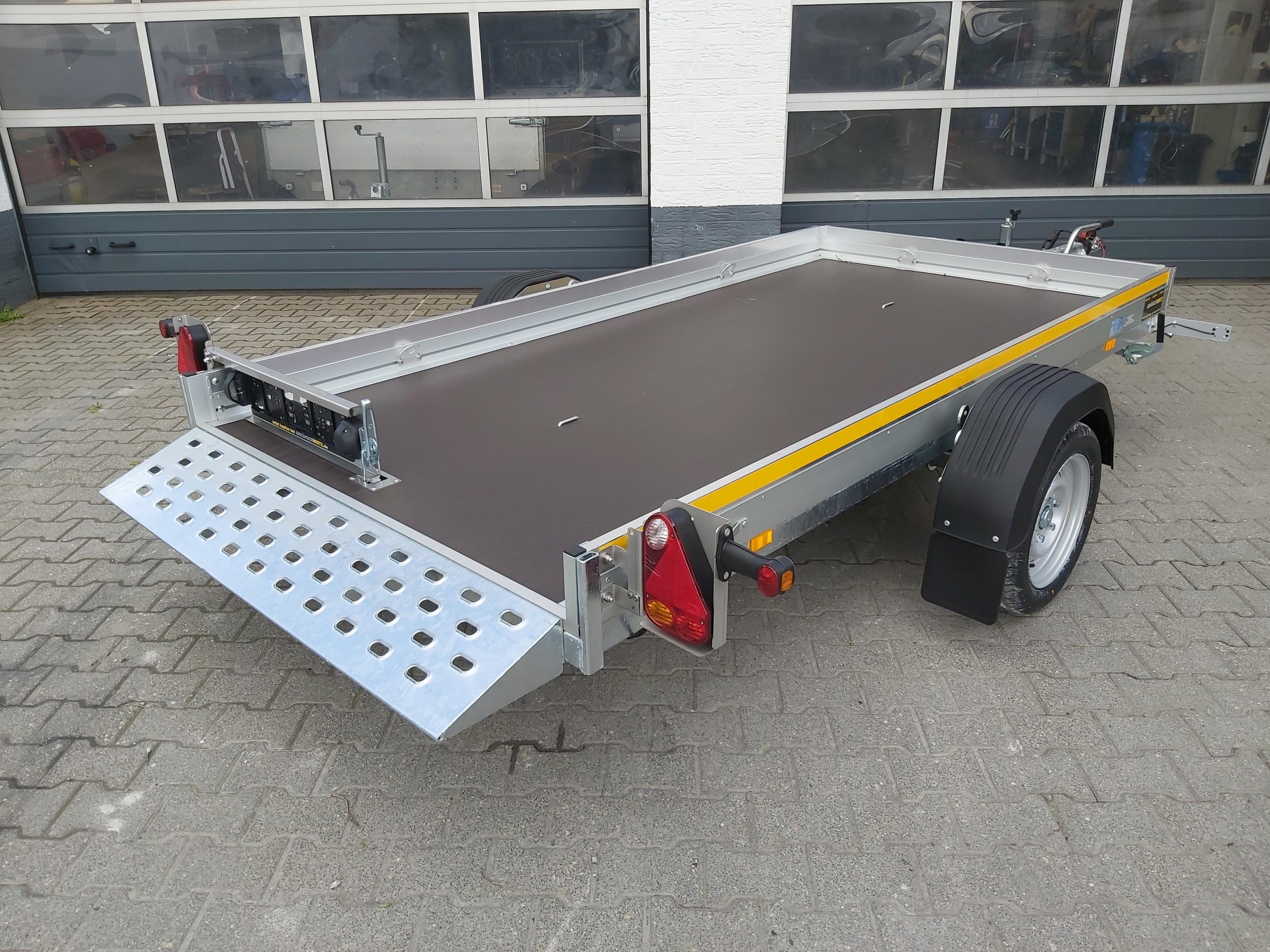 Senklift Anhänger MSL 1530/151 301x151x10cm yellow Plattform hydraulisch absenkbar 1500kg