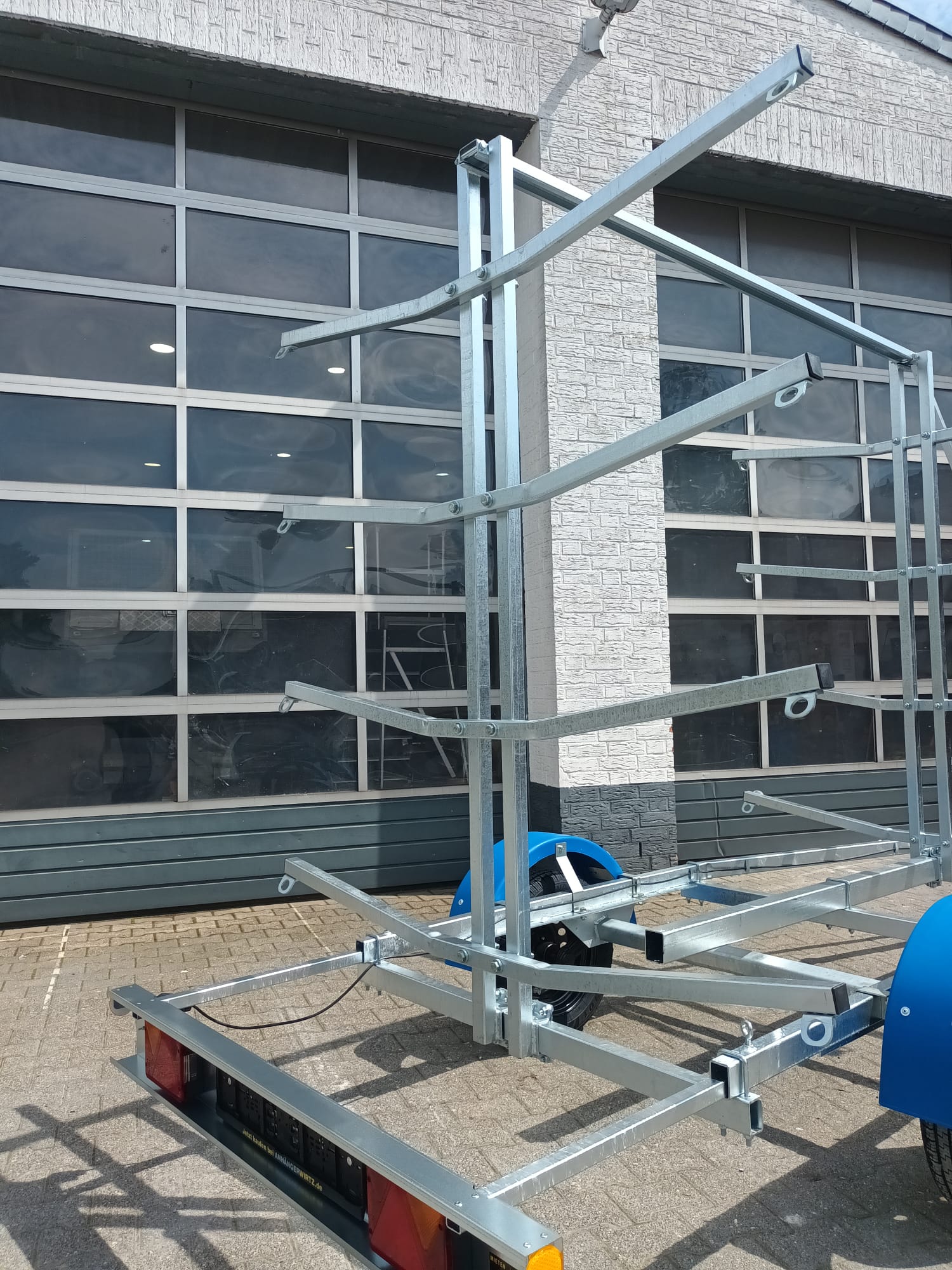 Bootsanhänger Boattrailer Neptun NAVY N7-17 KY Kanu Kajak SUP Board Gestell 750kg Modell 2025