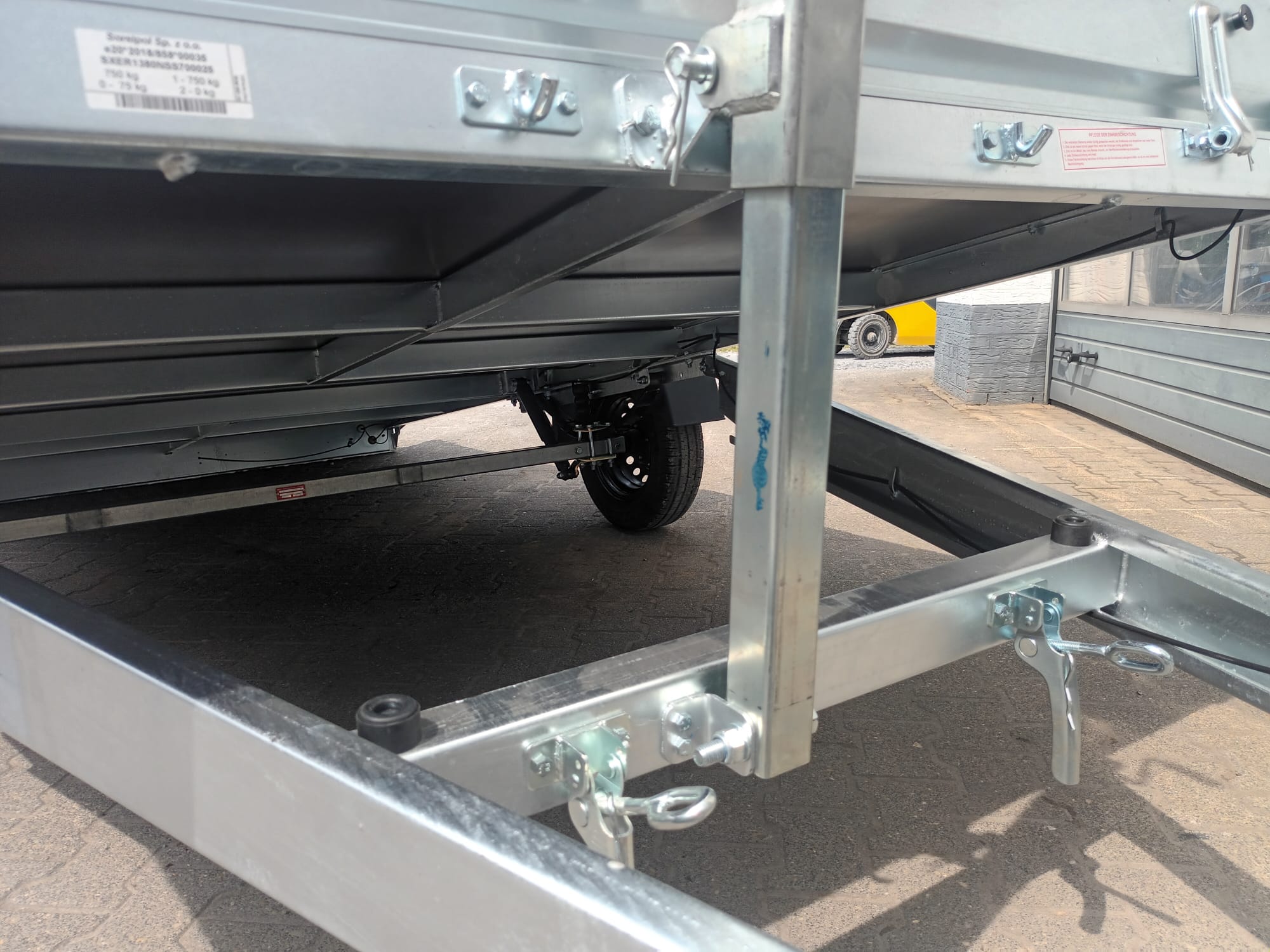 Kleinfahrzeug Universal Transporter Multi XL easyload Uni N7 ankippbar Blattfederung 100km/H 750kg