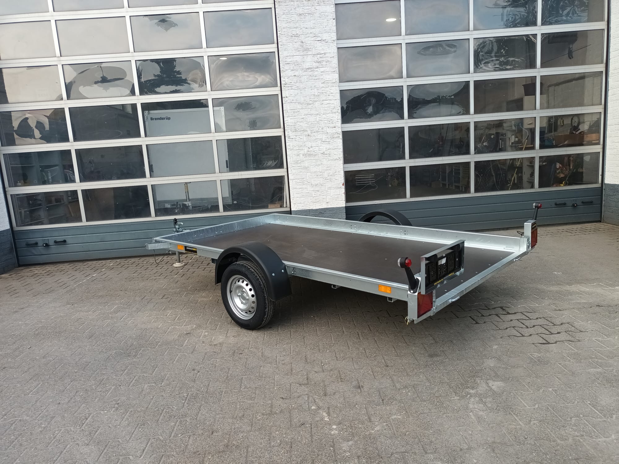 Kleinfahrzeug Transporter Multi easyload UNI N07 305x166x10cm (M) 750kg