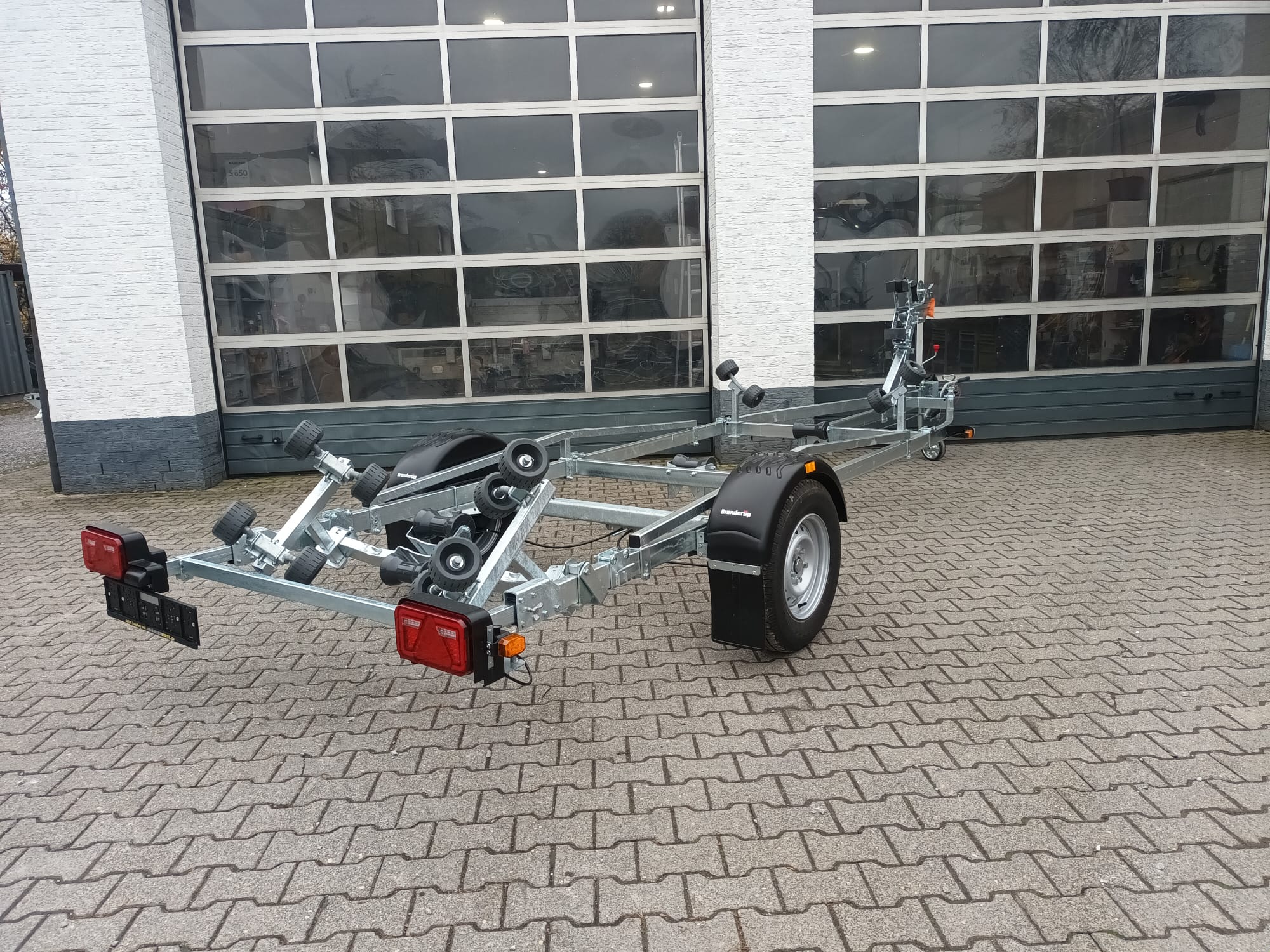 Brenderup Bootstrailer Premium 201500B SR X LED Superrollen 1500kg Modell 25