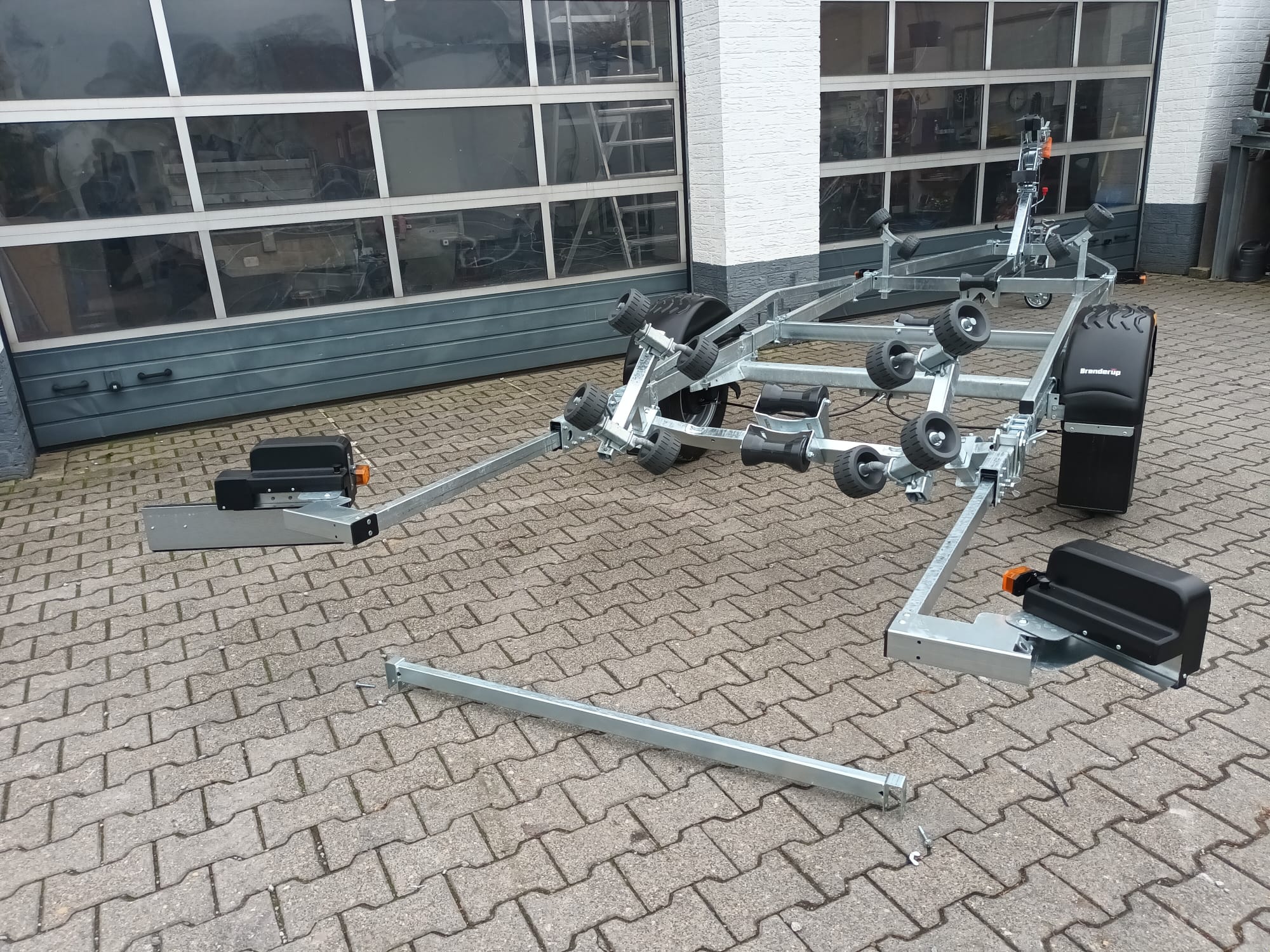 Brenderup Bootstrailer Premium 201500B SR X LED Superrollen 1500kg Modell 25