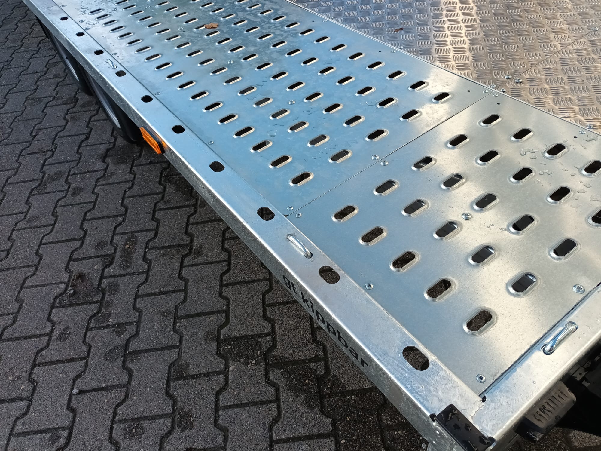 Martz GT kipp 450/2 S 450x215cm easyload ankippbar Lohr Stahl & Aluboden Seilwinde 10″ 3000kg