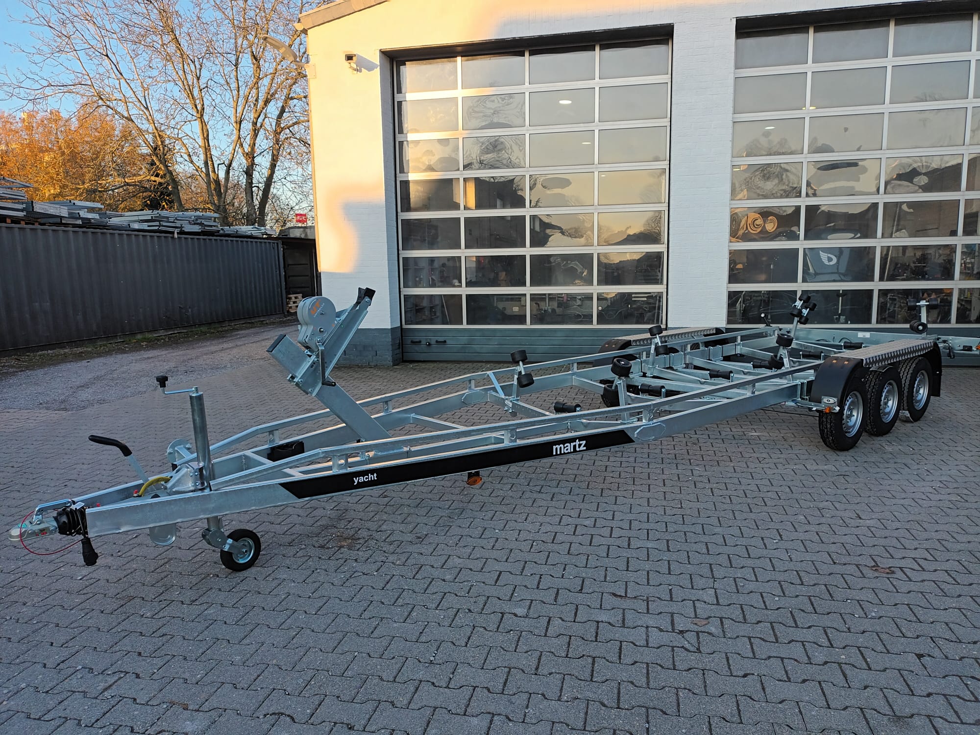 Martz Bootstrailer Yacht 3500/3 Gurtwinde Rollen Tridem 3500kg