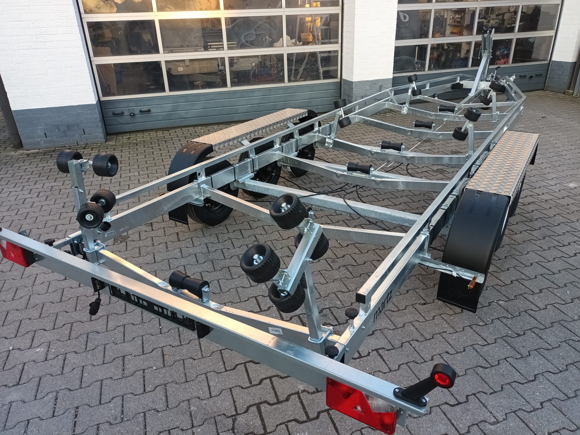 Martz Bootstrailer Yacht 3500/3 Gurtwinde Rollen Tridem 3500kg
