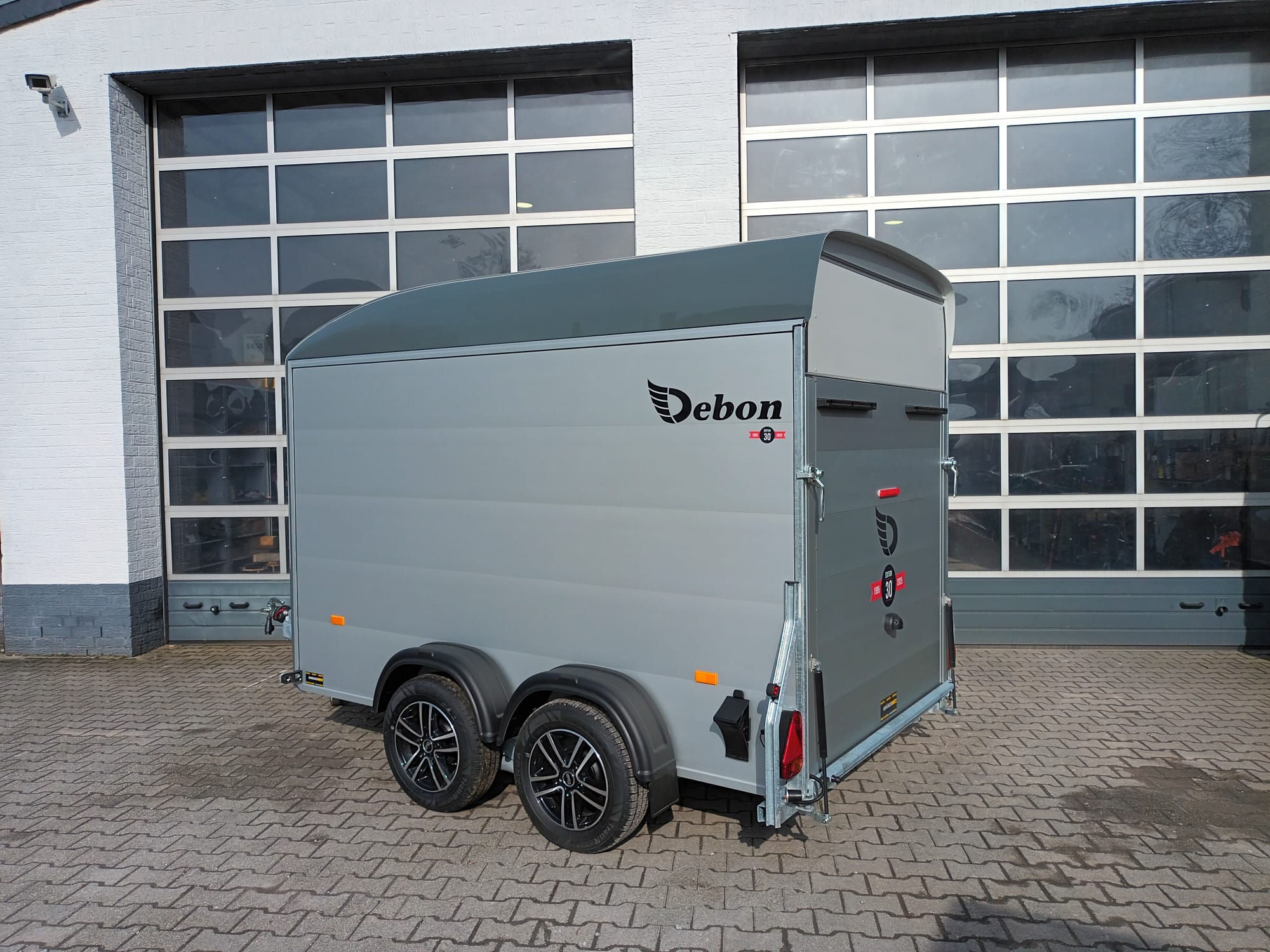 Cargo Roadster 500 312x167x199cm Alu Poly irongrey Seitentür Alufelgen 2000kg Pullman 100km/H