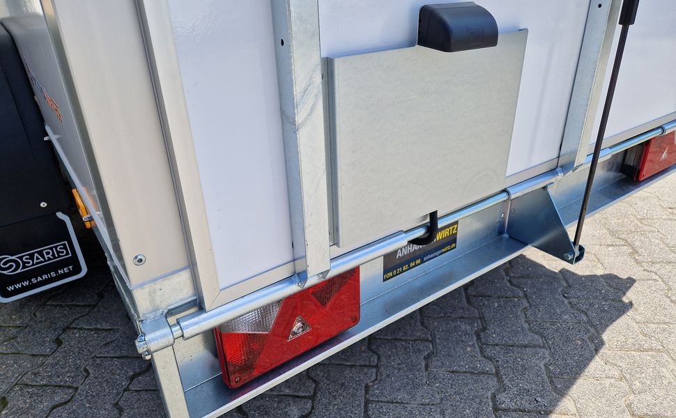 Saris Koffer GO 306 154 180 2700 2 306x154x180cm GFK weiß Auffahrklappe (M) 2700kg Modell 2025