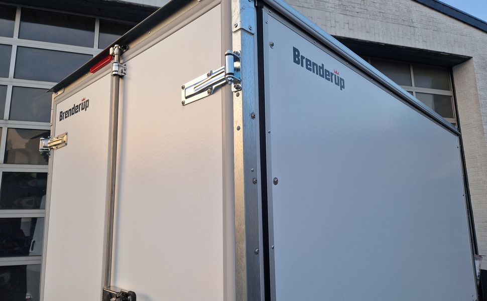 Brenderup Cargo Dynamic CD300 TB D ST SK 300x155x185cm Heck Seitentür Serviceklappe Wabe (M) 2000kg