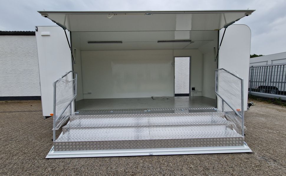 Event Trailer Koffer TWSP M 550T.01 550x230x217cm Seitenklappe Treppe Licht IL (XXXL) 100km 2700