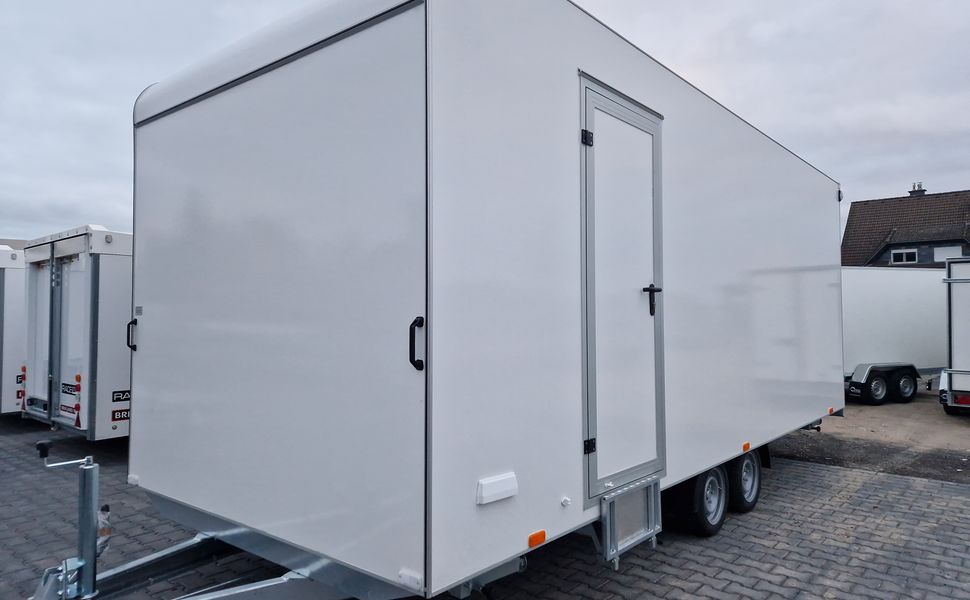 Event Trailer Koffer TWSP M 600T.01 600x230x217cm extrabreit Seitenklappe Treppe 230V LichtIL 2700kg