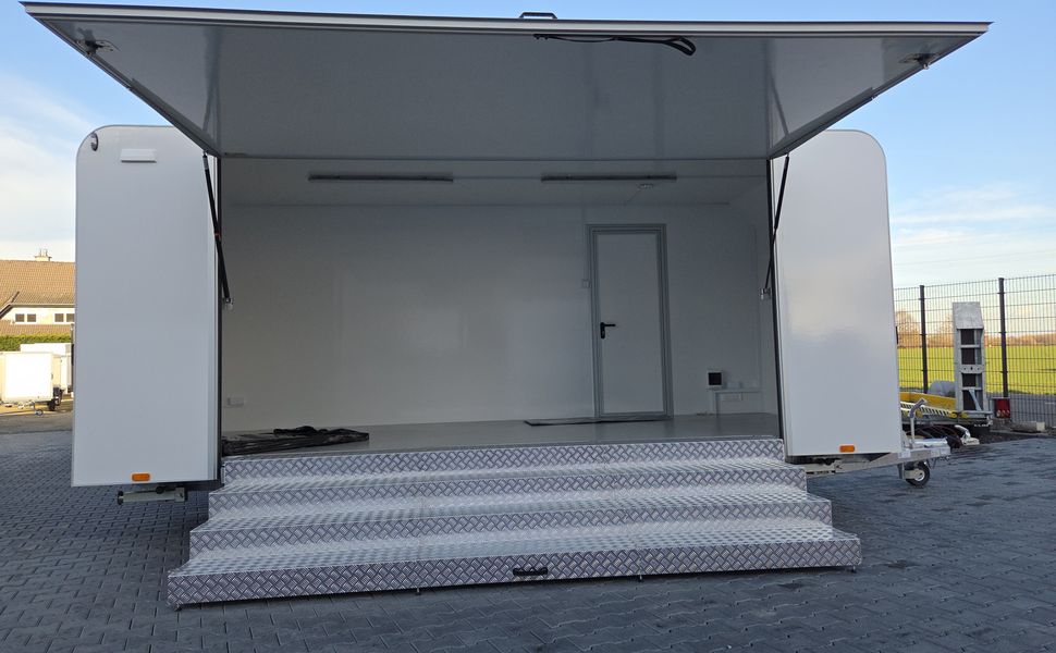 Event Trailer Koffer TWSP M 550T.03 550x220x217cm Seitenklappe Treppe integriert 2700kg 100km/H